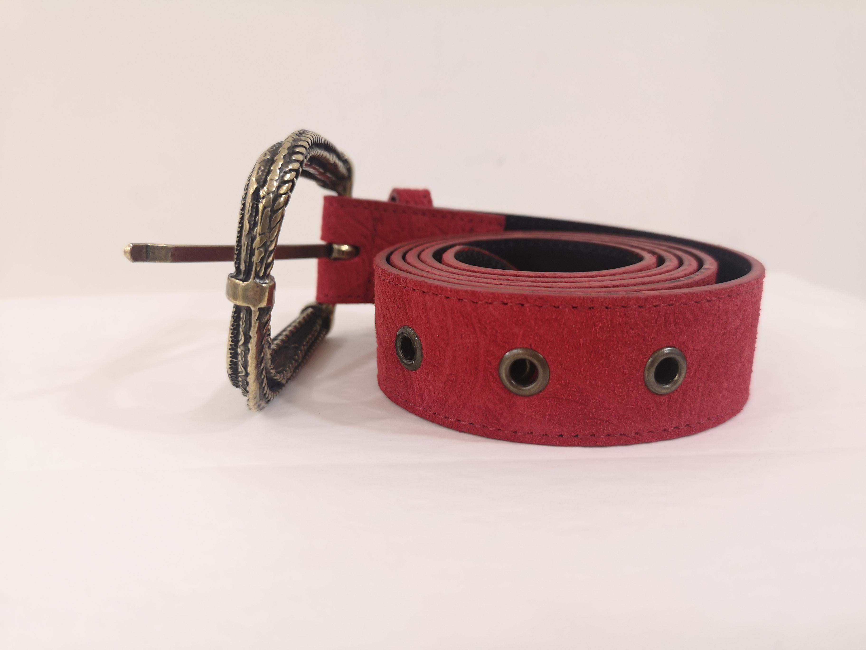 Red leather suede belt NWOT In New Condition In Capri, IT