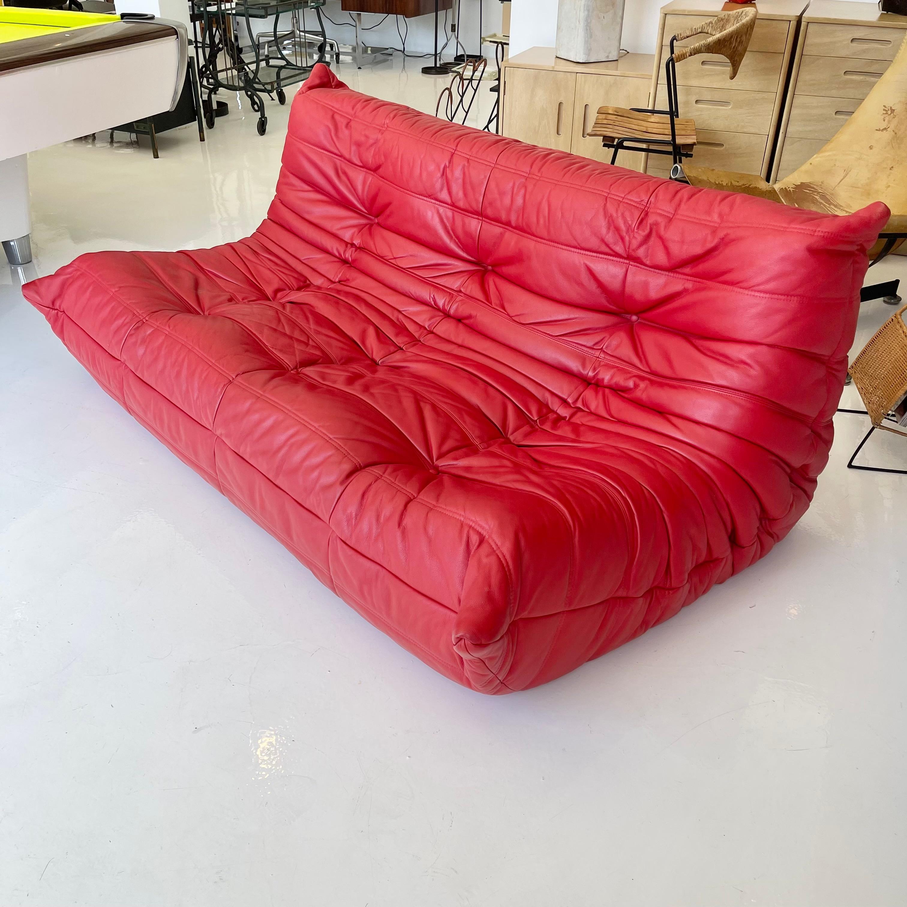 Red Leather Togo 3 Seater Sofa by Ligne Roset, 1980s In Good Condition For Sale In Los Angeles, CA
