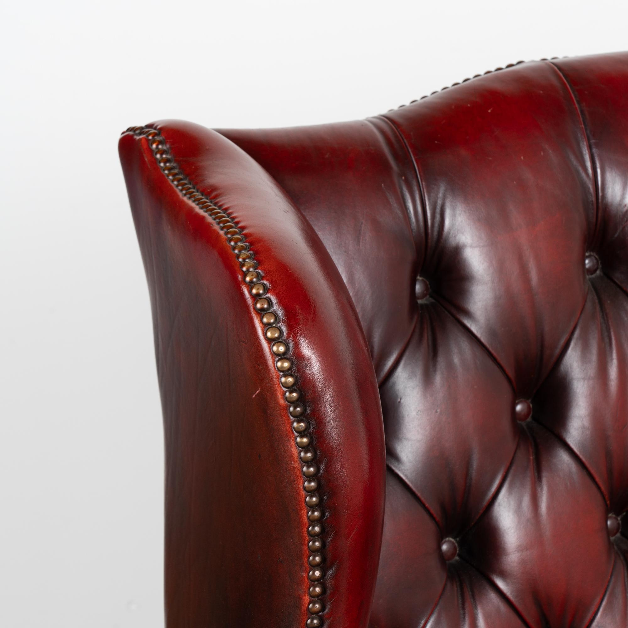 chesterfield chair red