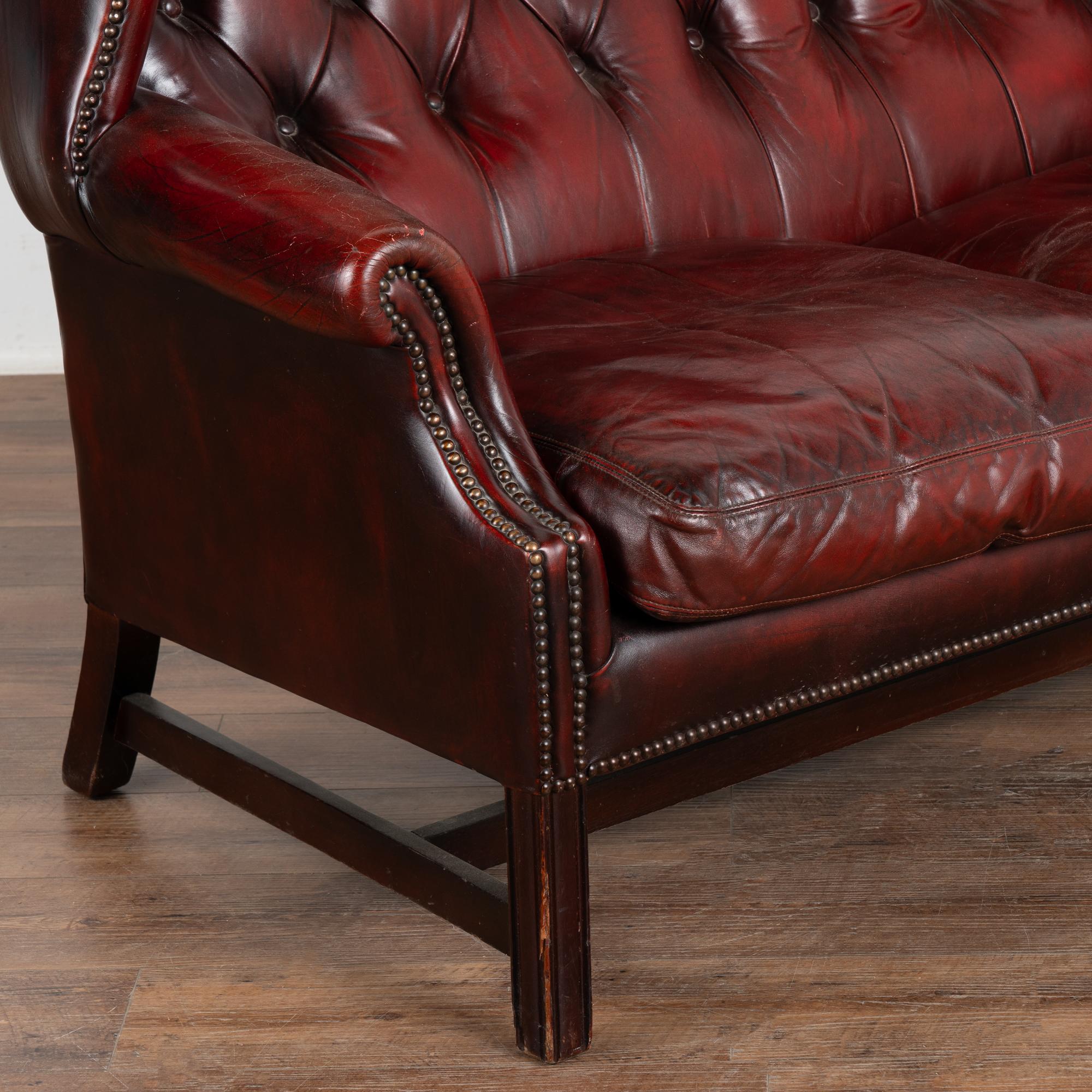 Red Leather Wingback Chesterfield Loveseat Double Chair, England circa 1960 For Sale 1