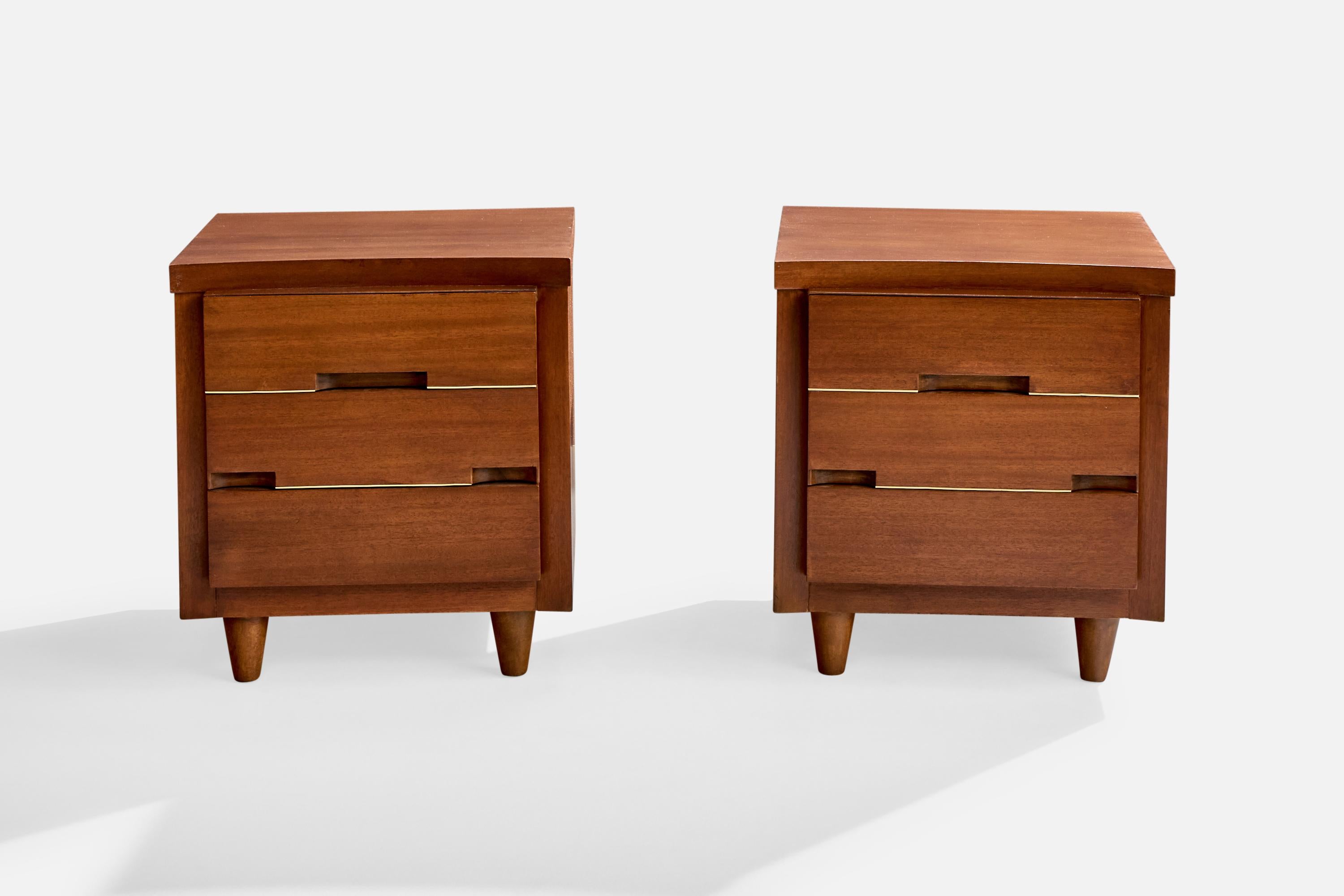 Red Lion Furniture, Mesillas de noche, Nogal, EEUU, Años 50 Moderno de mediados de siglo en venta