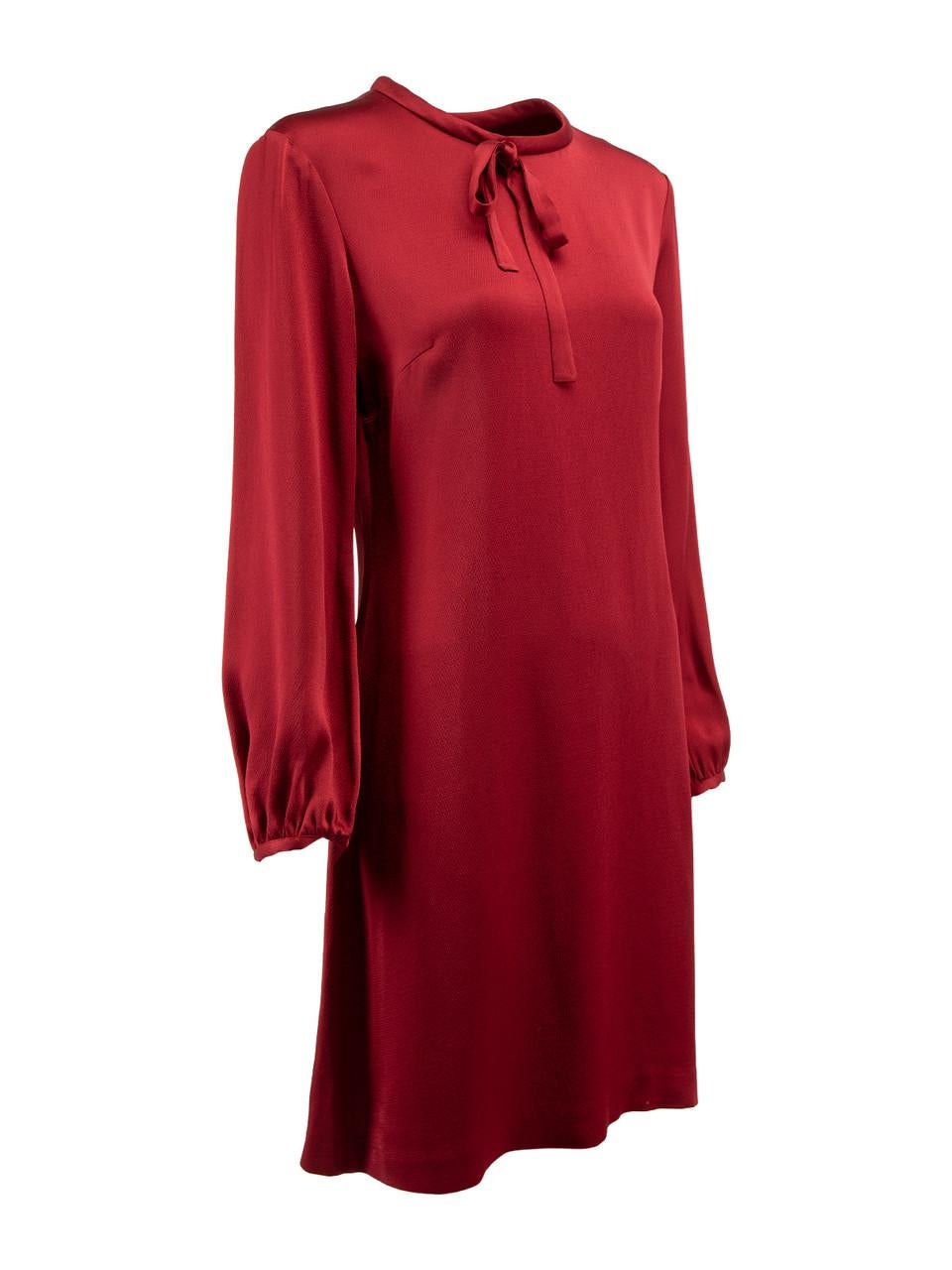 CONDITION is Very good. Minimal wear to dress is evident. Minimal wear to satin exterior where some loos threads and pulls can be seen on this used Tara Jarmon designer resale item. 



Details


Red

Synthetic

Shift dress

Knee length

Round