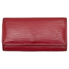 Louis Vuitton porte-clés en cuir épi rouge