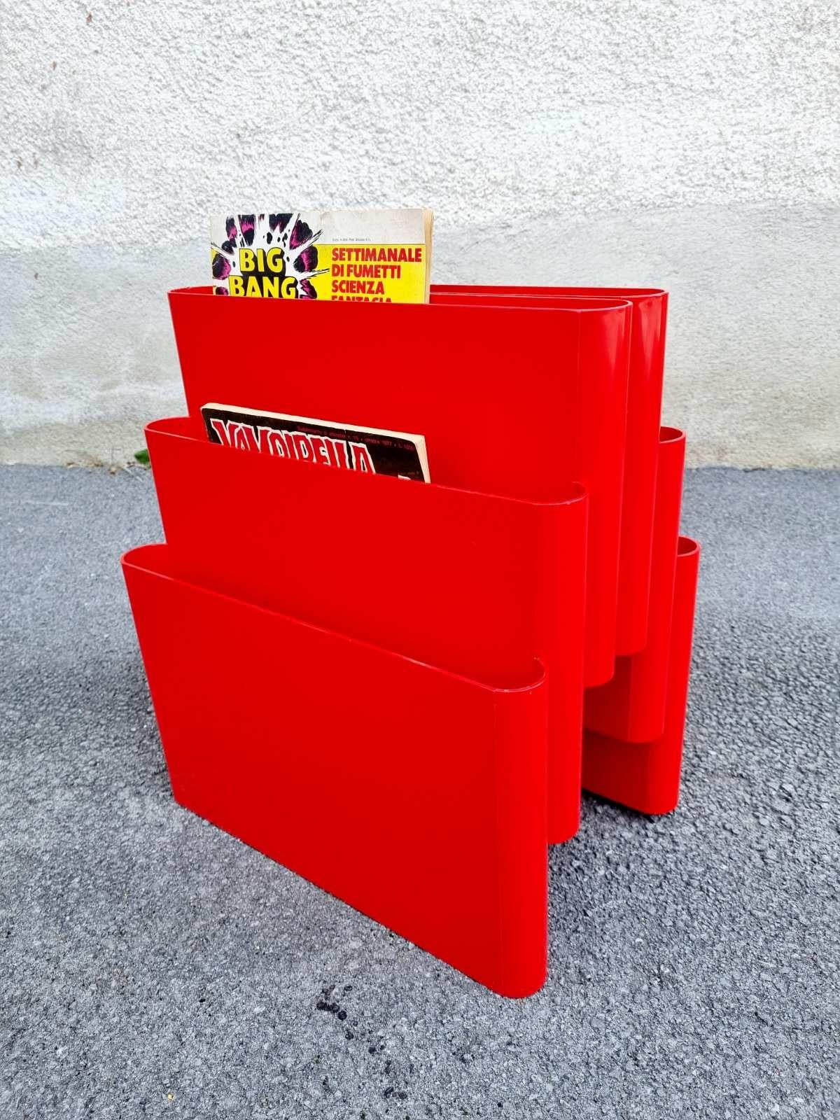 Italian Red Magazine Rack Model 4675 Designed by Giotto Stoppino for Kartell, Italy 70s