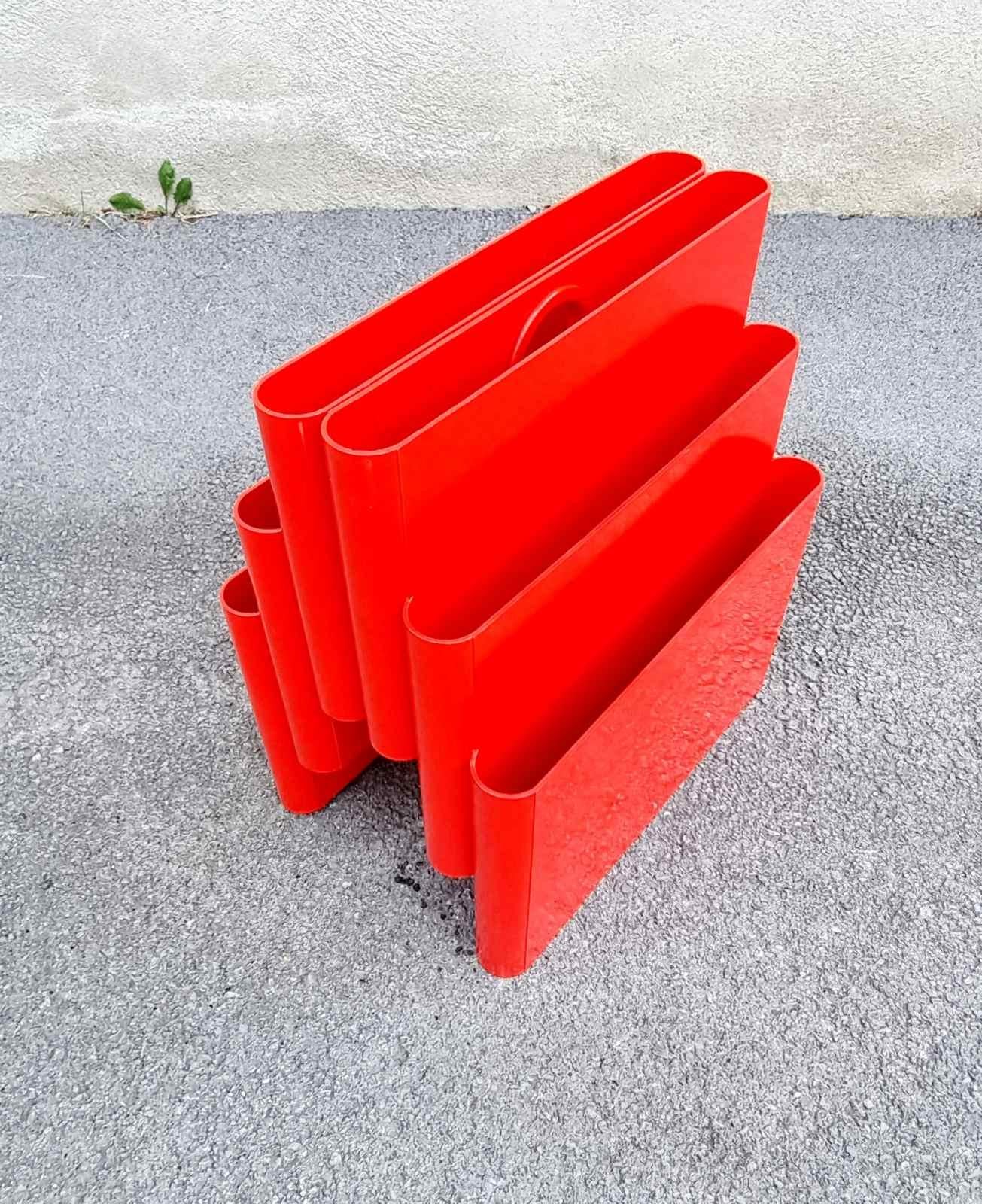 Plastic Red Magazine Rack Model 4675 Designed by Giotto Stoppino for Kartell, Italy 70s