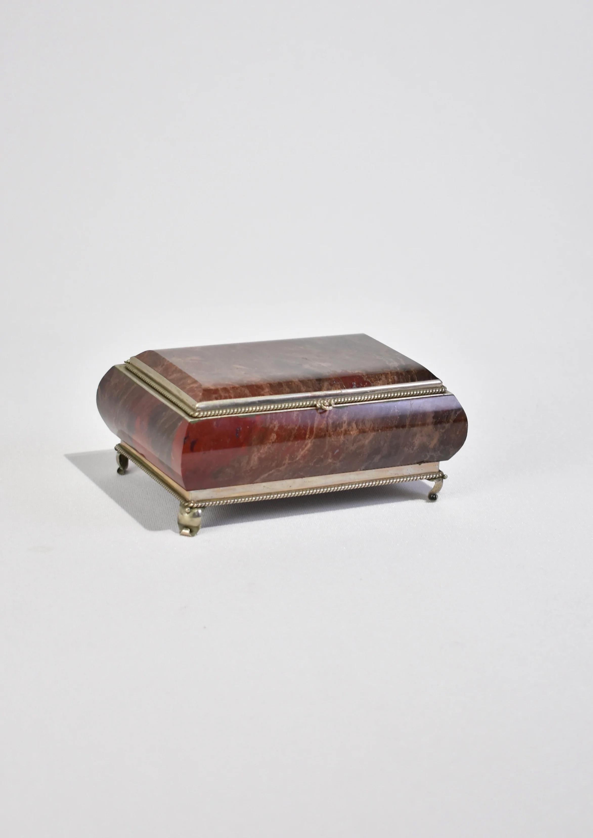 Red Marble Jewelry Box In Good Condition In Richmond, VA