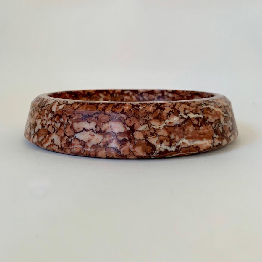 Italian Red Marble Round Dish or Vide-Poche, circa 1960, Italy. For Sale