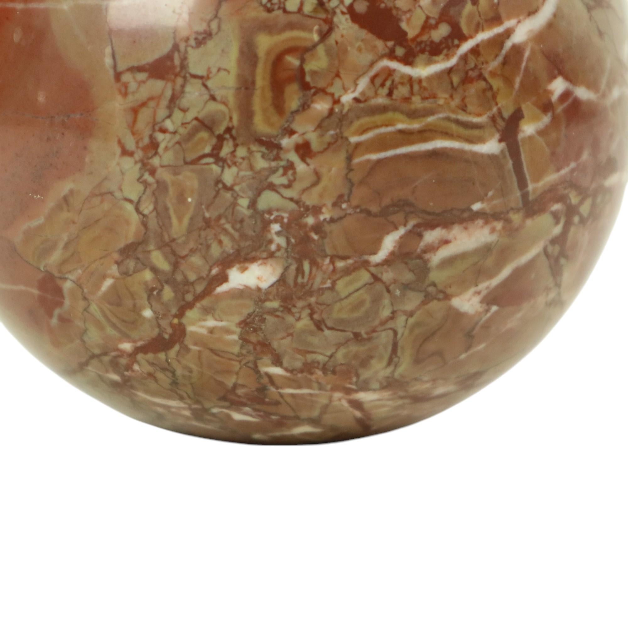 Sfera di marmo rosso Gemma pesante d'epoca lucidata Ball 12cm in vendita 4