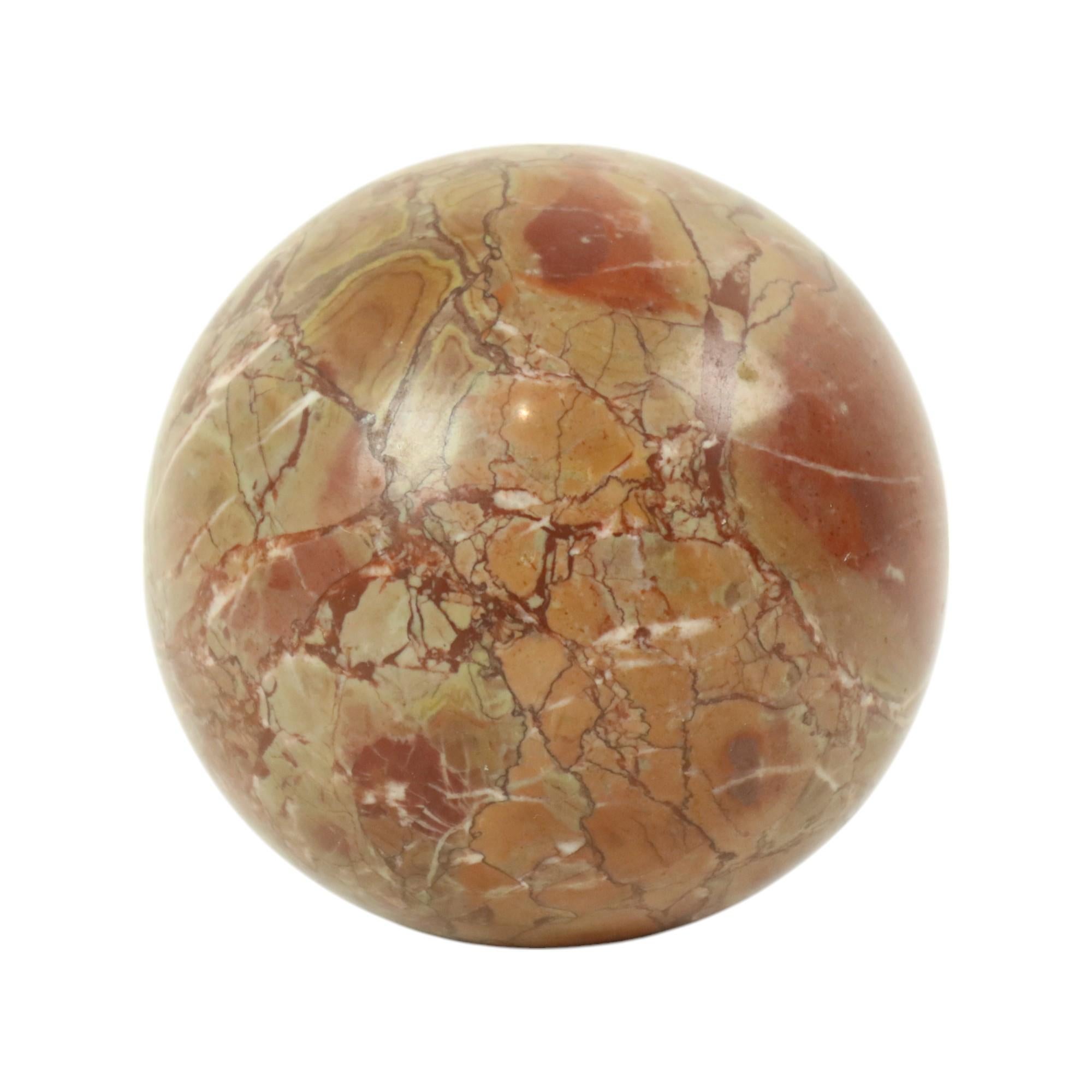 XX secolo Sfera di marmo rosso Gemma pesante d'epoca lucidata Ball 12cm in vendita
