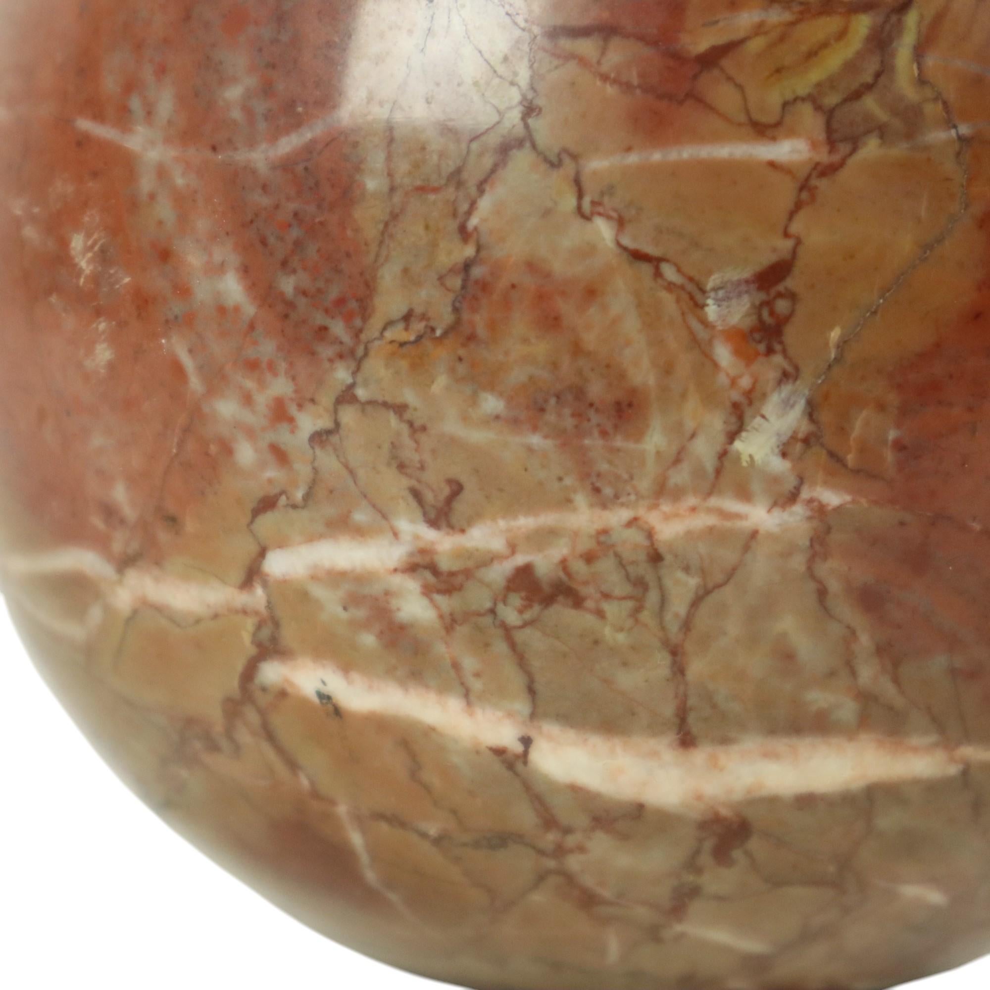 Sfera di marmo rosso Gemma pesante d'epoca lucidata Ball 12cm in vendita 2