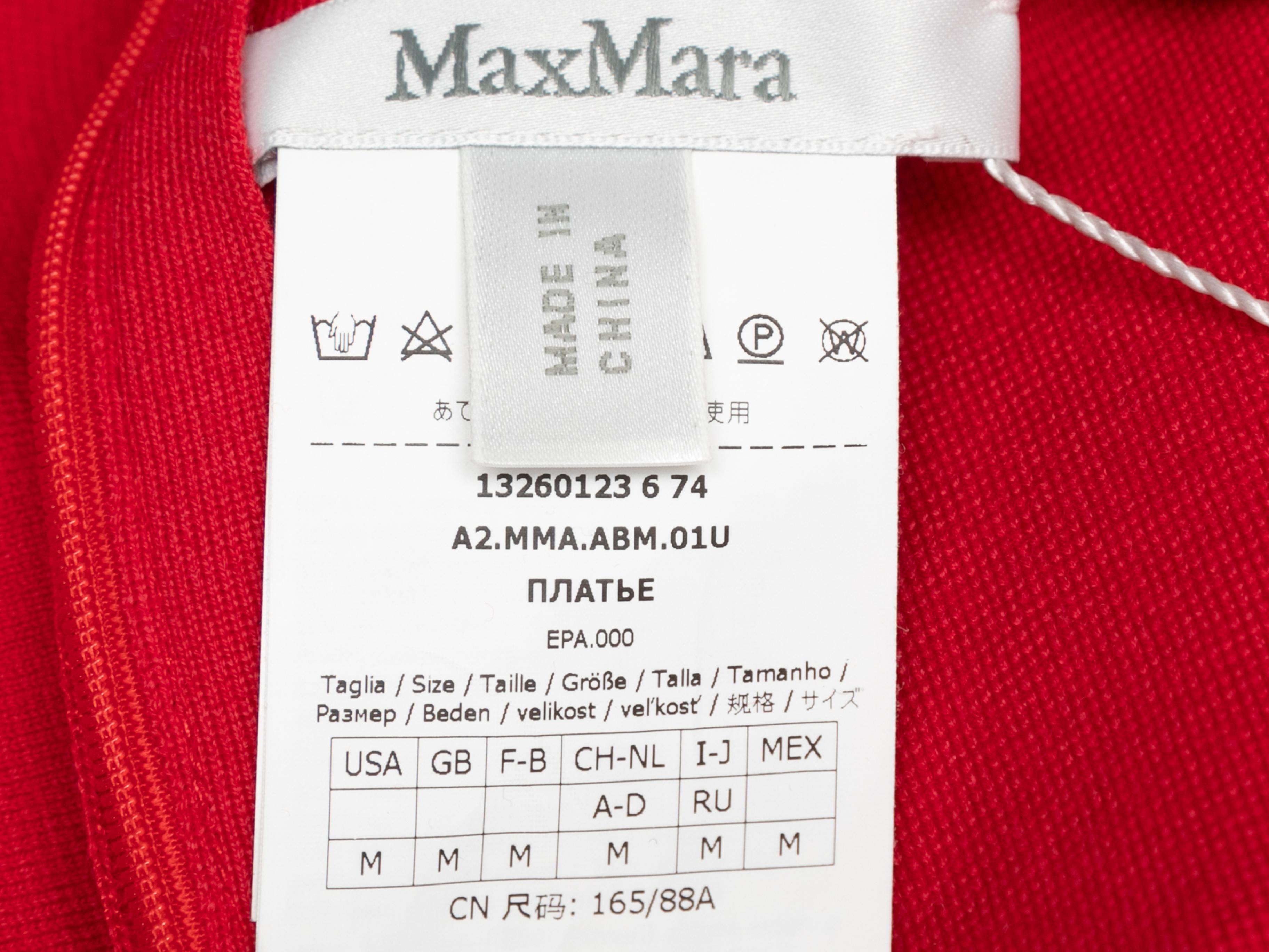 Rotes, ärmelloses, tailliertes Kleid aus Schurwolle von Max Mara. Mokka-Ausschnitt. Reißverschluss am Rücken. 32