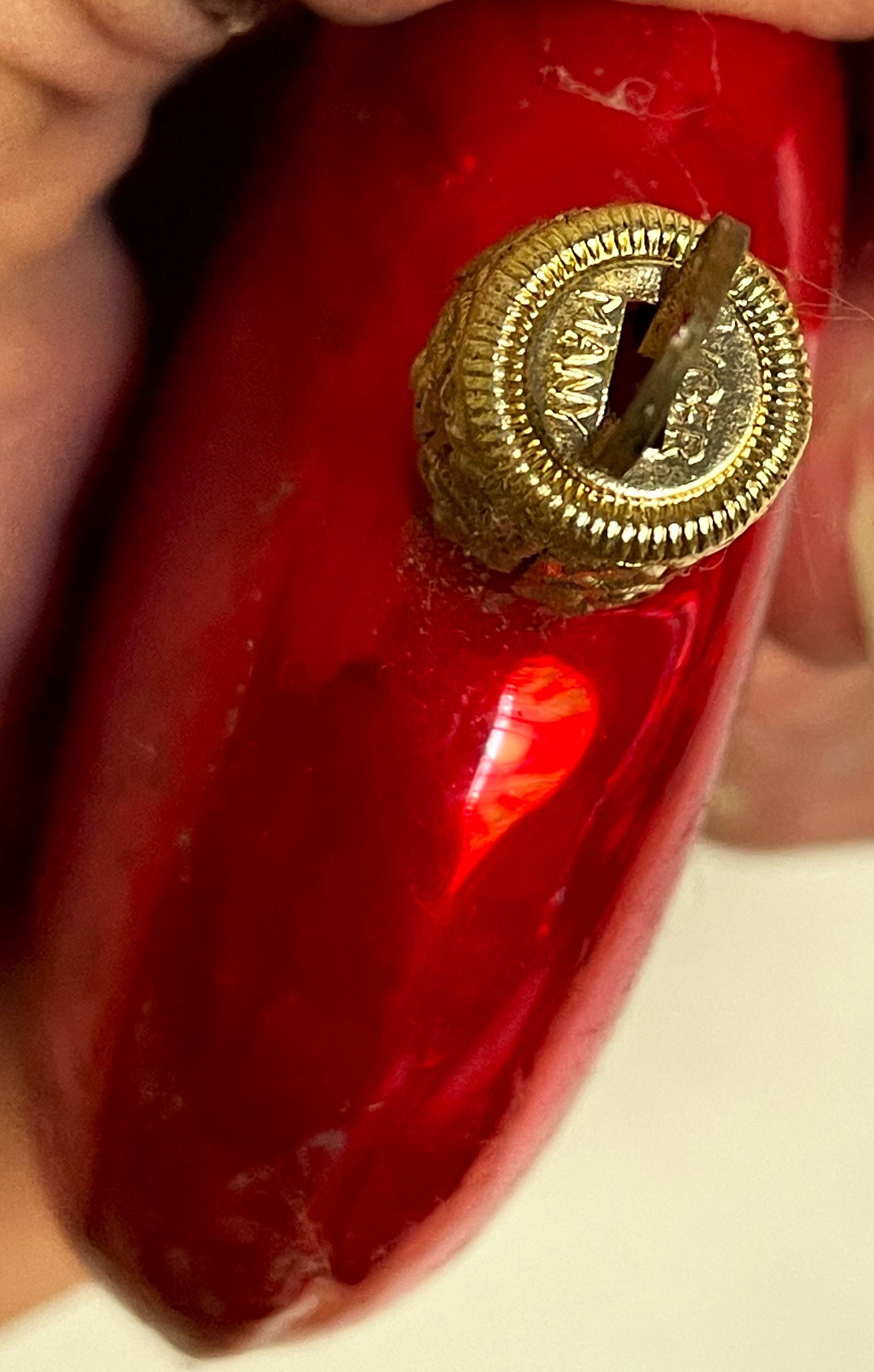 Ornamento per albero di Natale dipinto a mano a forma di palla appiattita in vetro Mercury rosso Lotto di 4 in vendita 1