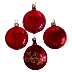 Handbemalter Weihnachtsbaum-Dekor aus rotem Quecksilberglas mit abgeflasterter Kugel, 4er-Set