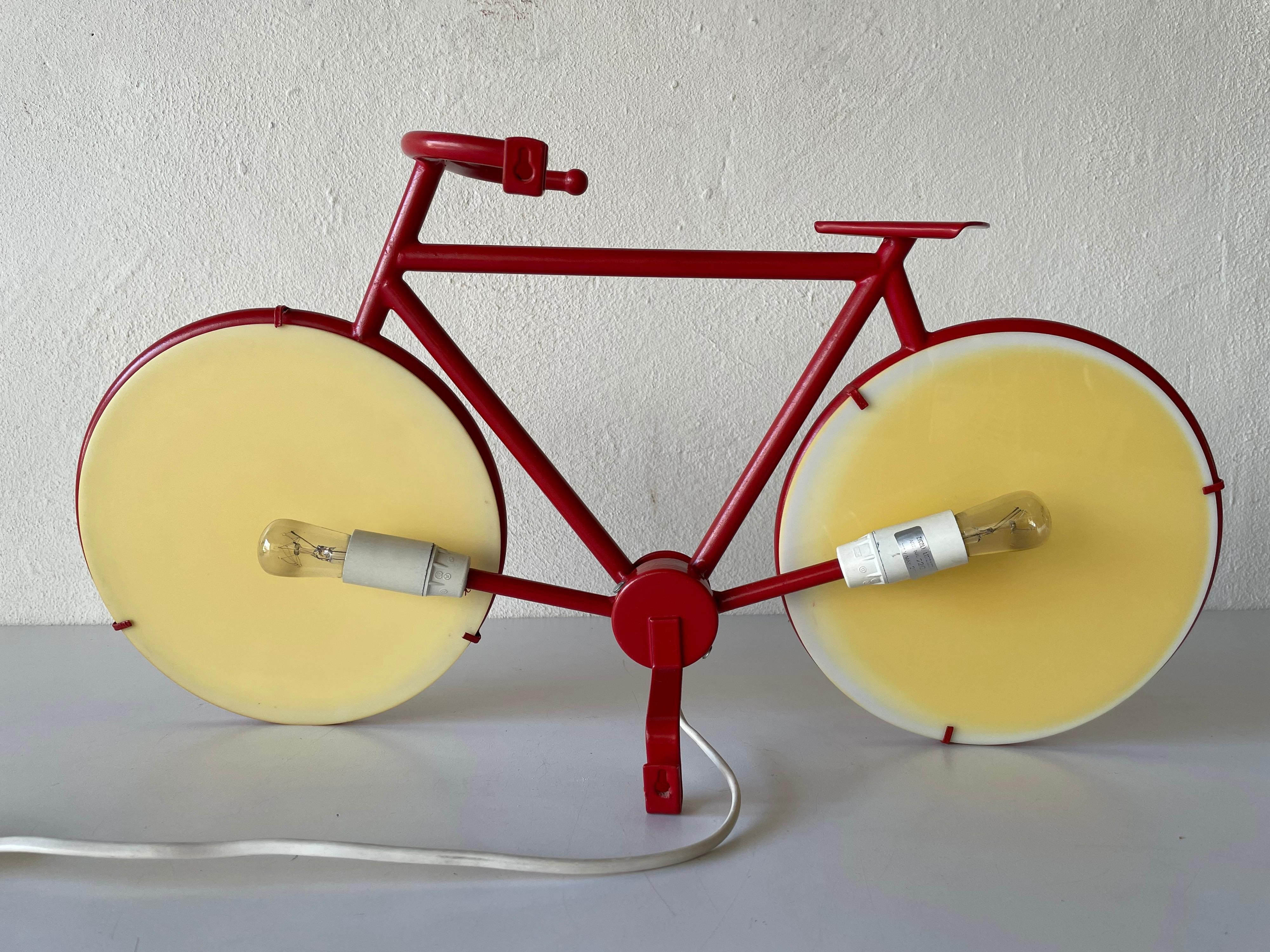 Red Metal Bicycle Table Lamp or Wall Lamp by Zicoli, 1970s, Italy In Good Condition For Sale In Hagenbach, DE