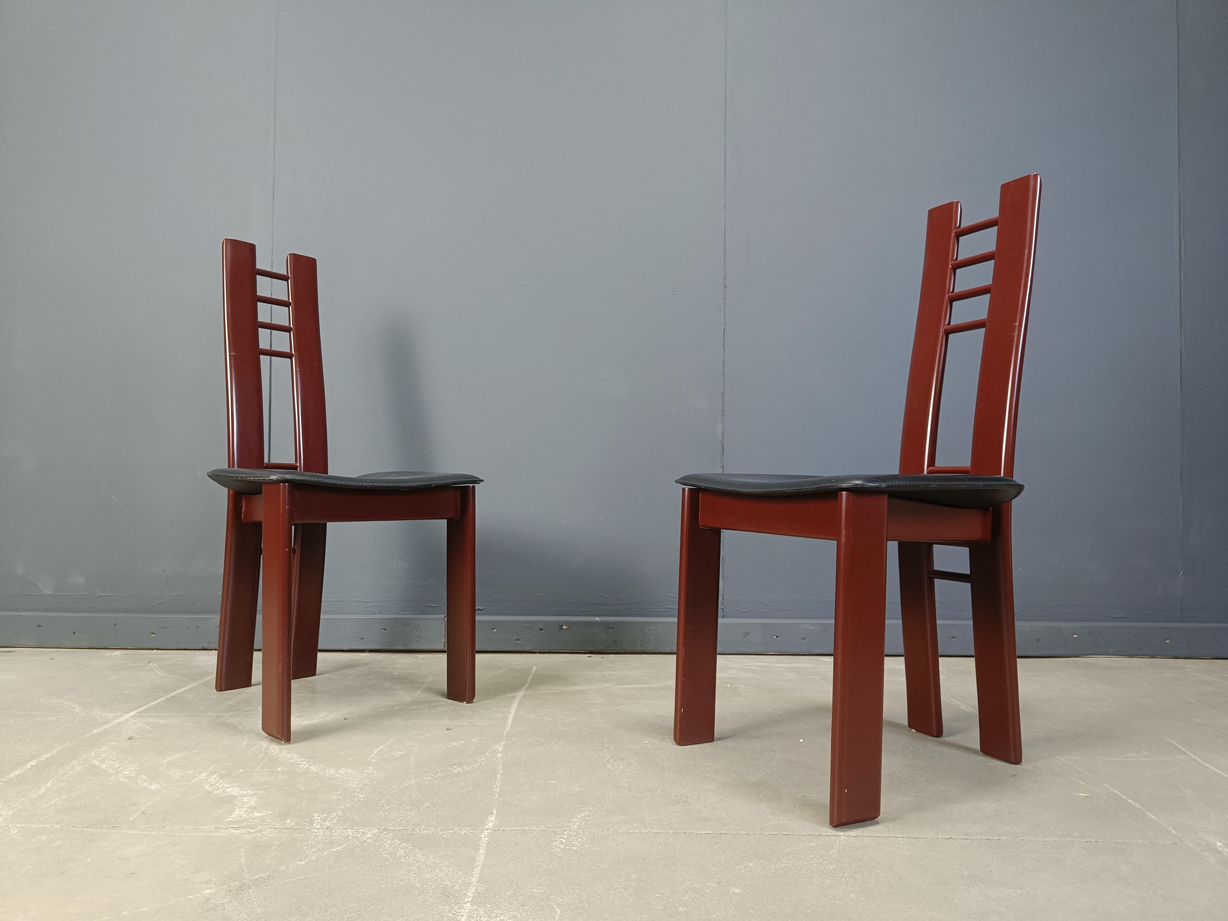 Red Metal Post modern dining chairs, 1980s set of 8 In Good Condition In Leuven, Vlaams Gewest