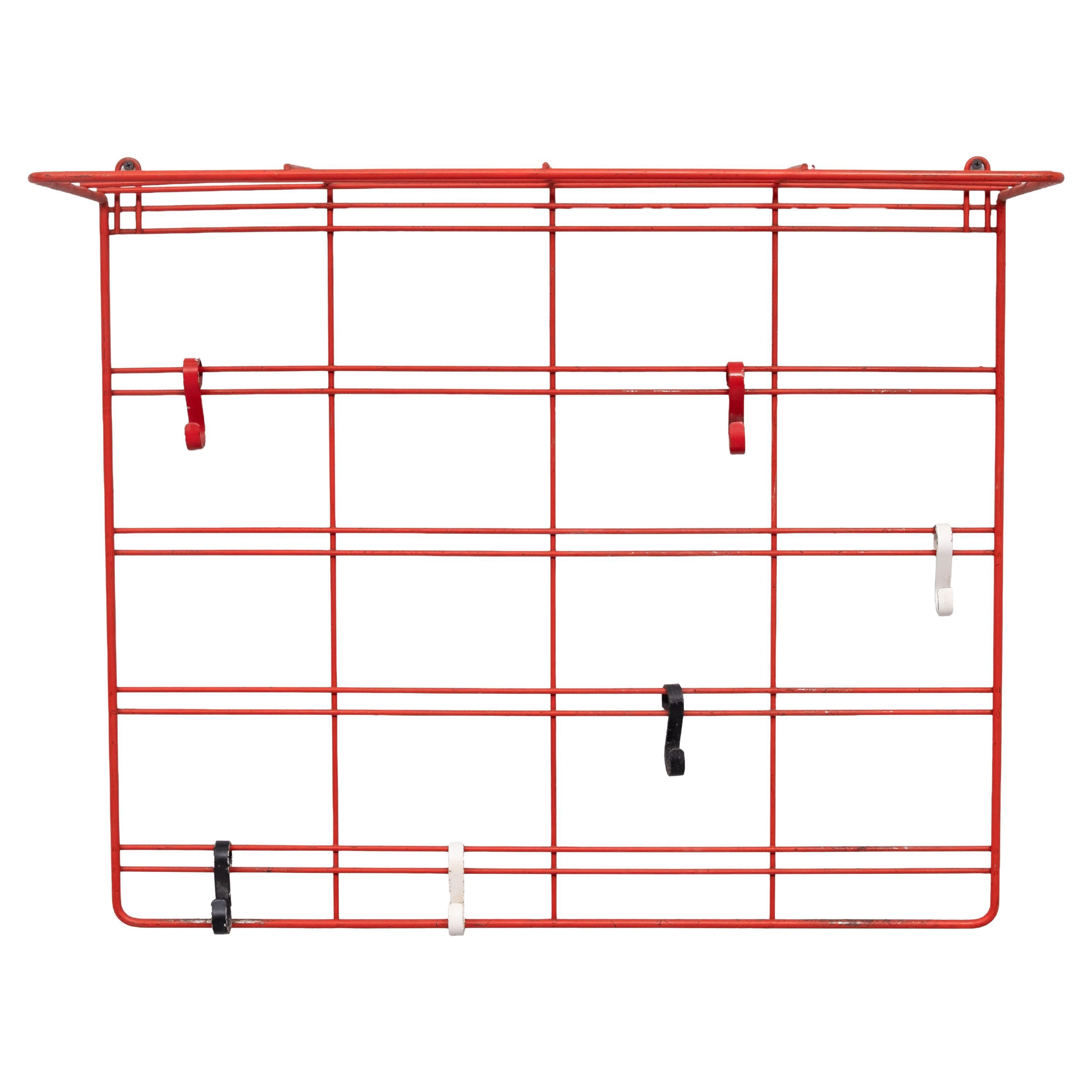 Appendiabiti in filo metallico rosso 1960 Olanda