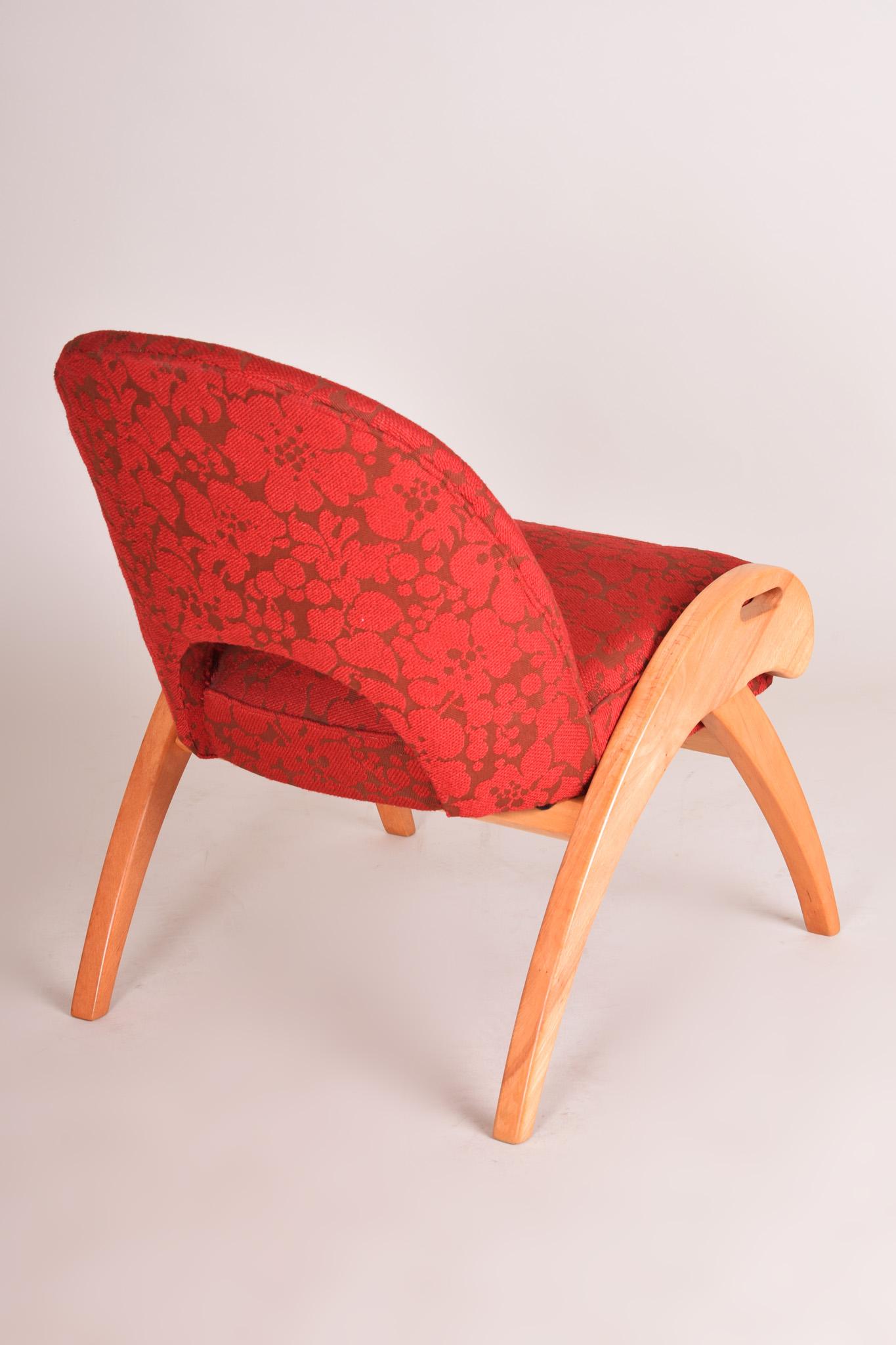 Red Mid Century Armchair, Made in 1950s Czechia, Beech, Original Condition For Sale 2