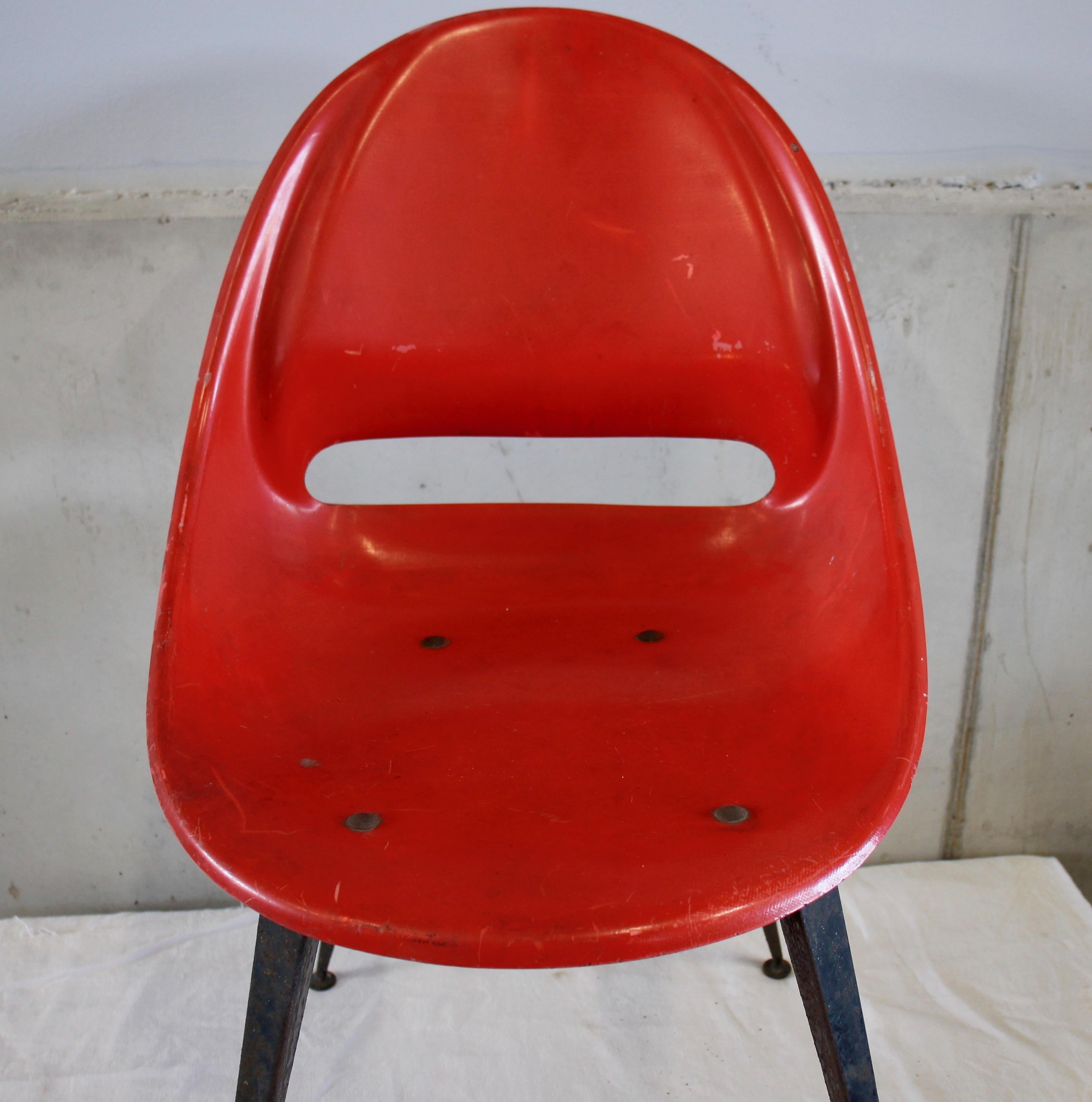 Red Midcentury Fiberglass Chair, Czech Republic In Fair Condition In Hamburg, DE