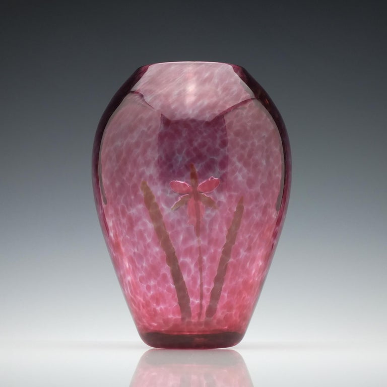 Red Mike Hunter Glass Orchid Vase For Sale at 1stDibs