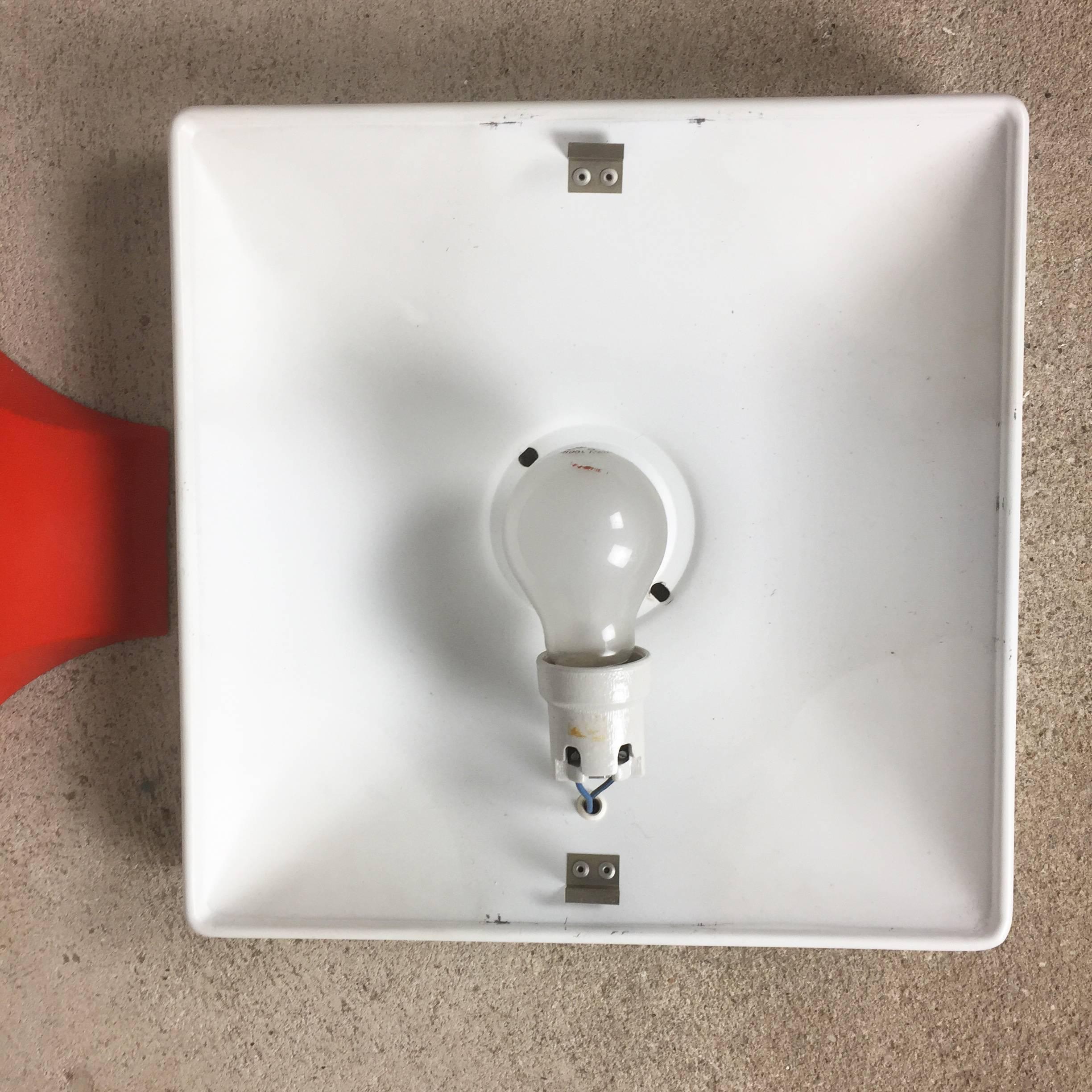 Red Minimalist Pop Art Metal Wall Light by Sölken Lights, Germany, 1970s For Sale 1