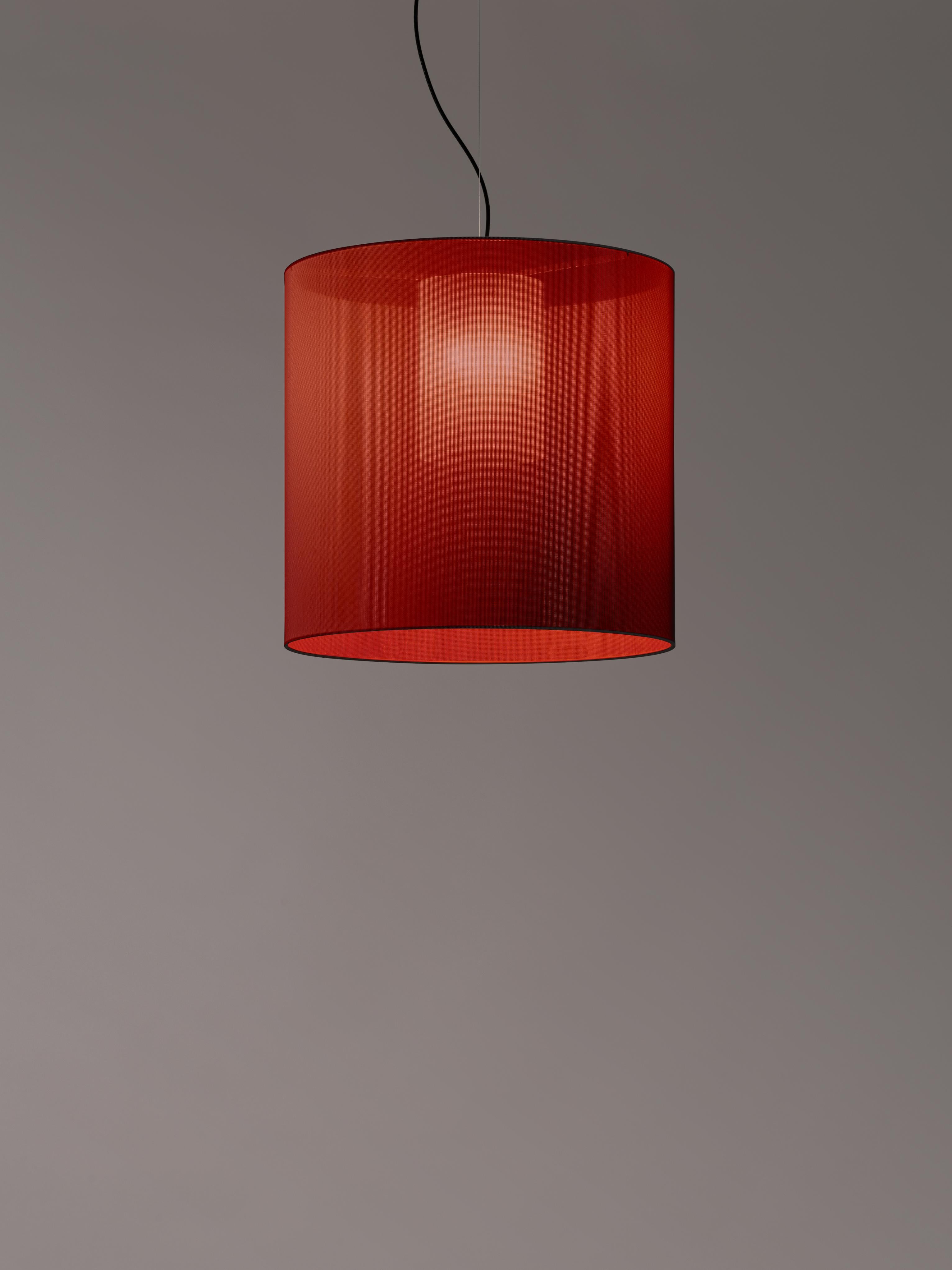 Red Moaré L pendant lamp by Antoni Arola
Dimensions: D 62 x H 60 cm.
Materials: Metal, polyester.
Available in other colors and sizes.

Moaré’s multiple combinations of formats and colours make it highly versatile. The series takes its name