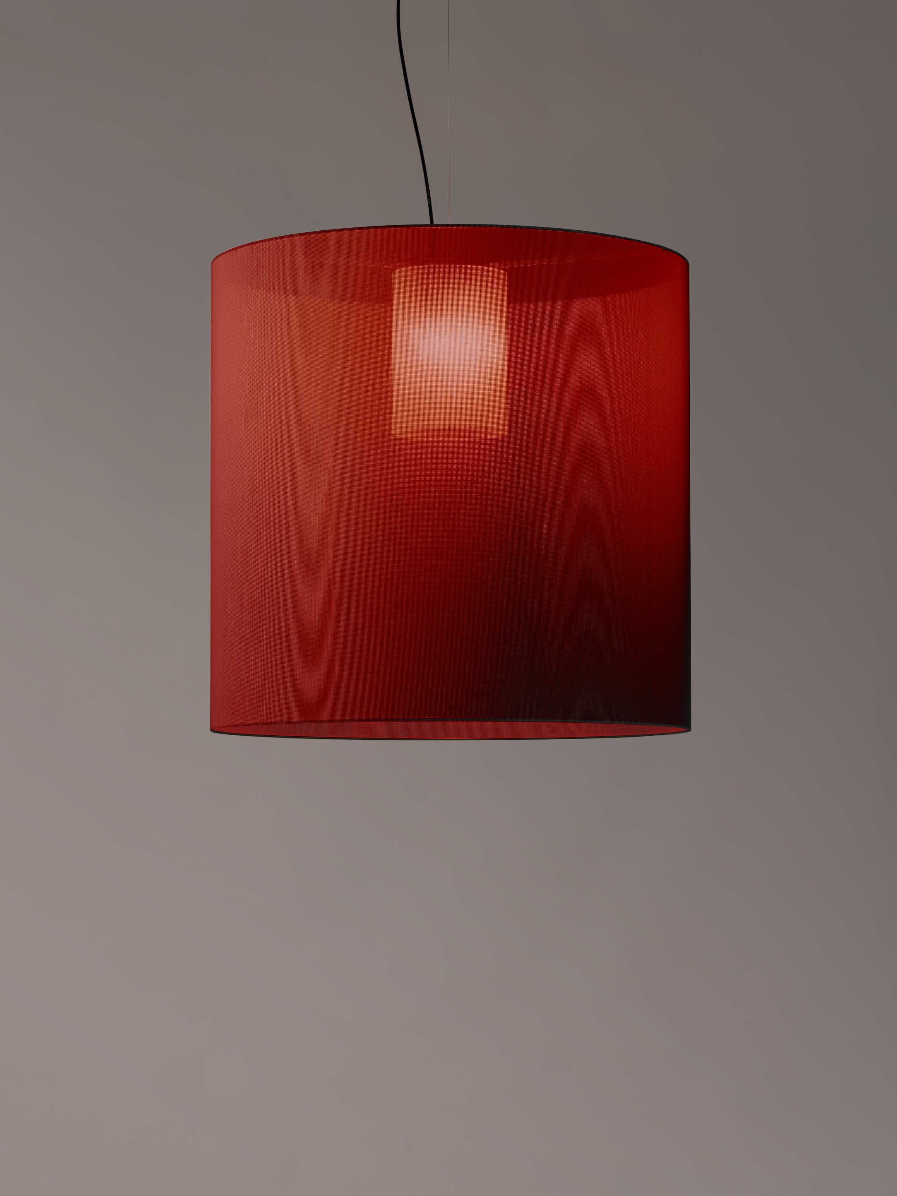 Red Moaré X pendant lamp by Antoni Arola
Dimensions: D 83 x H 81 cm
Materials: Metal, polyester.
Available in other colors and sizes.

Moaré’s multiple combinations of formats and colours make it highly versatile. The series takes its name from