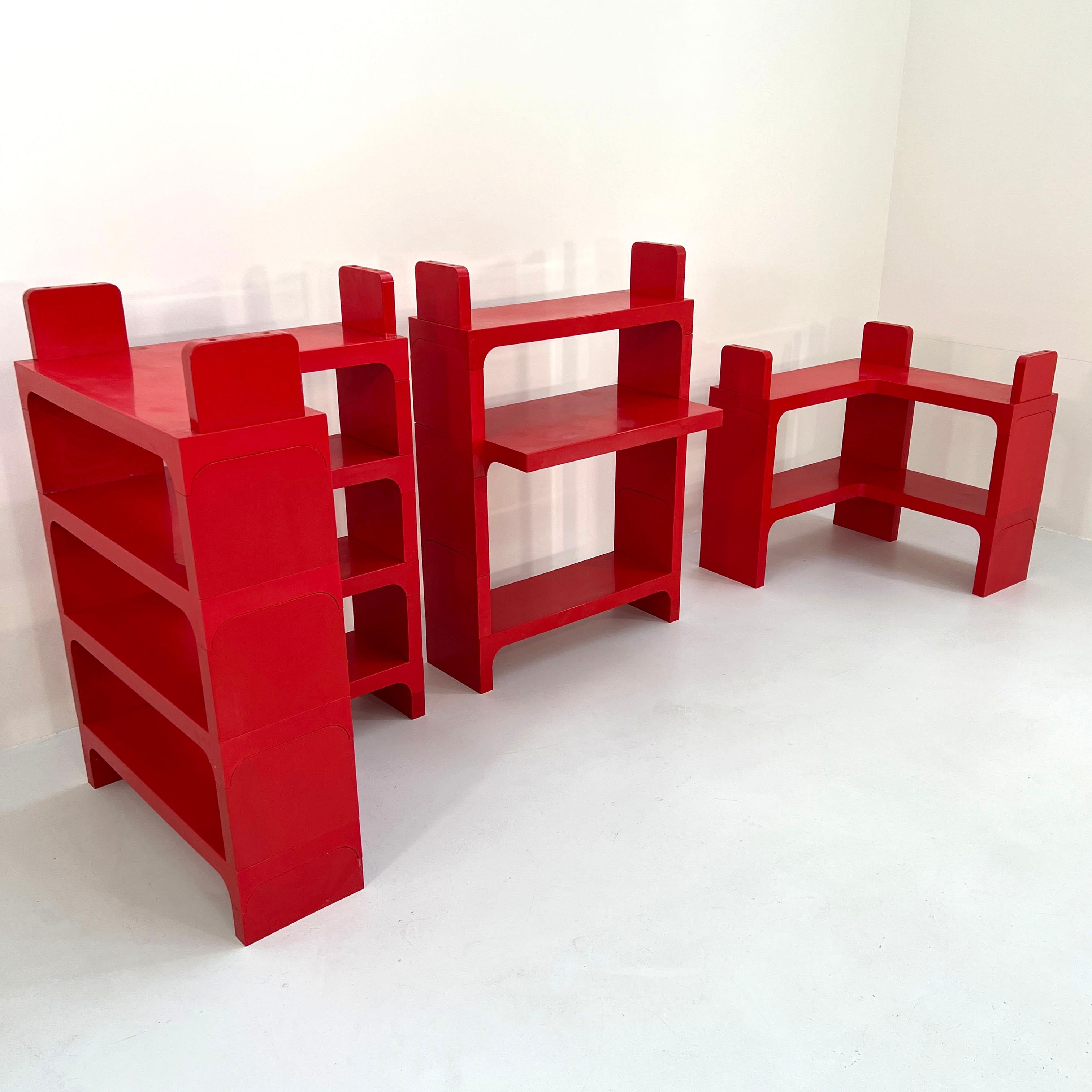 Red Modular Shelf with Desk by Olaf von Bohr for Kartell, 1970s In Good Condition In Ixelles, Bruxelles