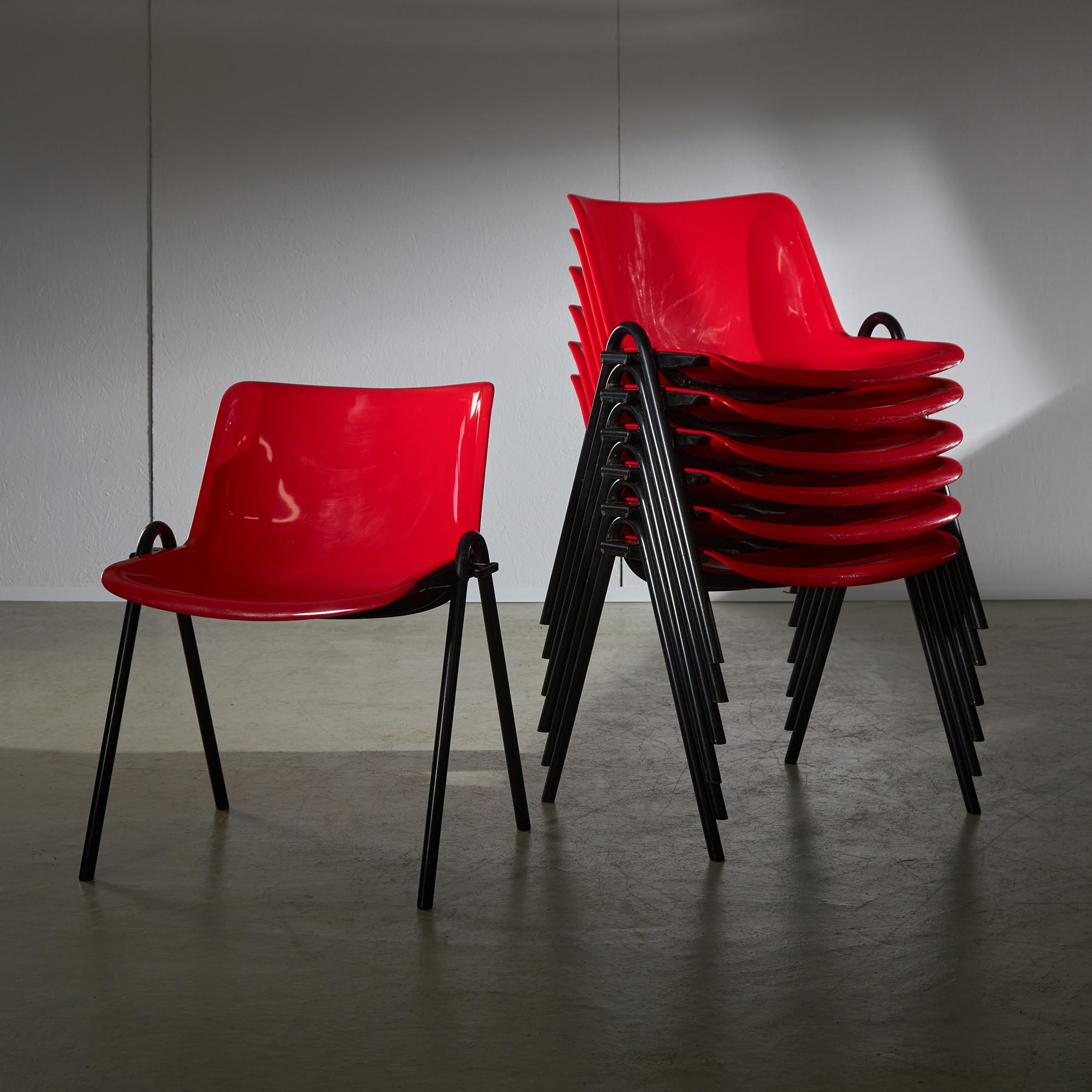 Modular and Stackable Modus Chair by Osvaldo Borsani for Tecno, 1982 In Good Condition For Sale In Budapest, HU