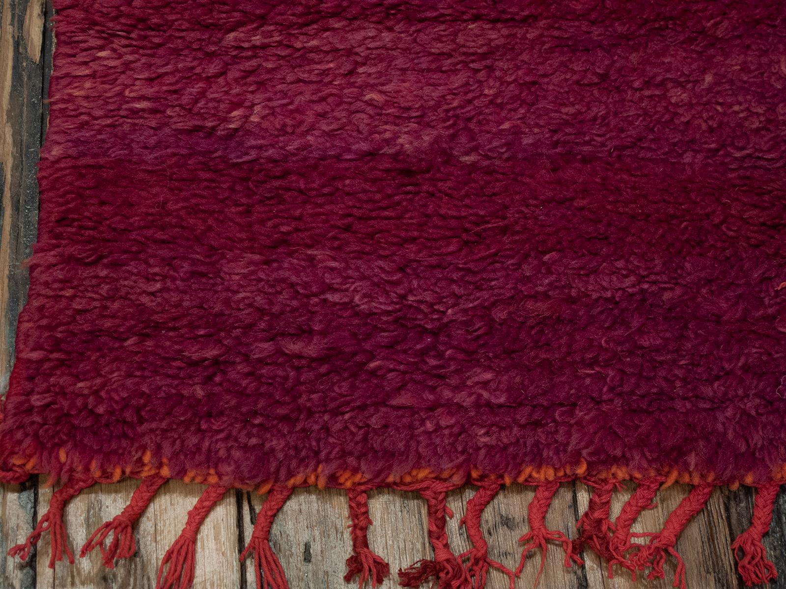 Wool Red Moroccan Berber Rug (DK-125-89) For Sale