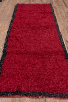 Marocain rouge avec bordure noire - Chemin de table