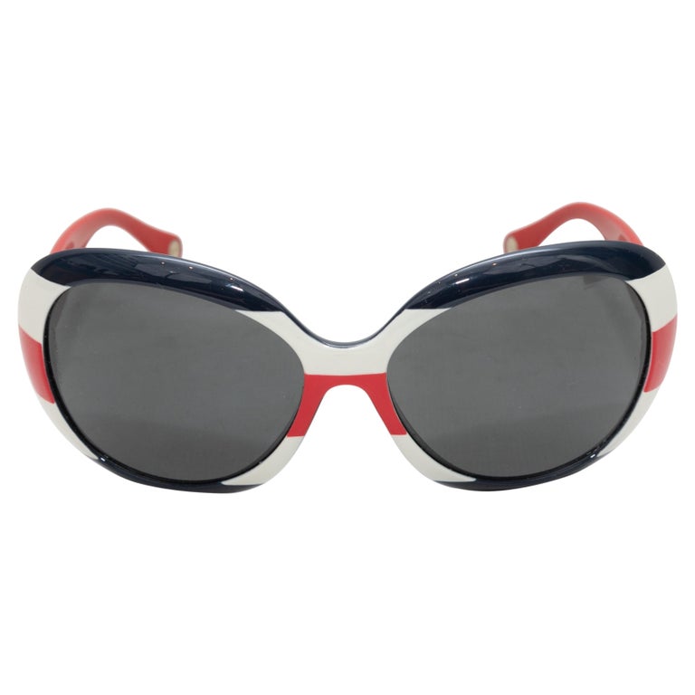 Red and Multicolor D&G Oversized Striped Sunglasses For Sale  display picture 2
