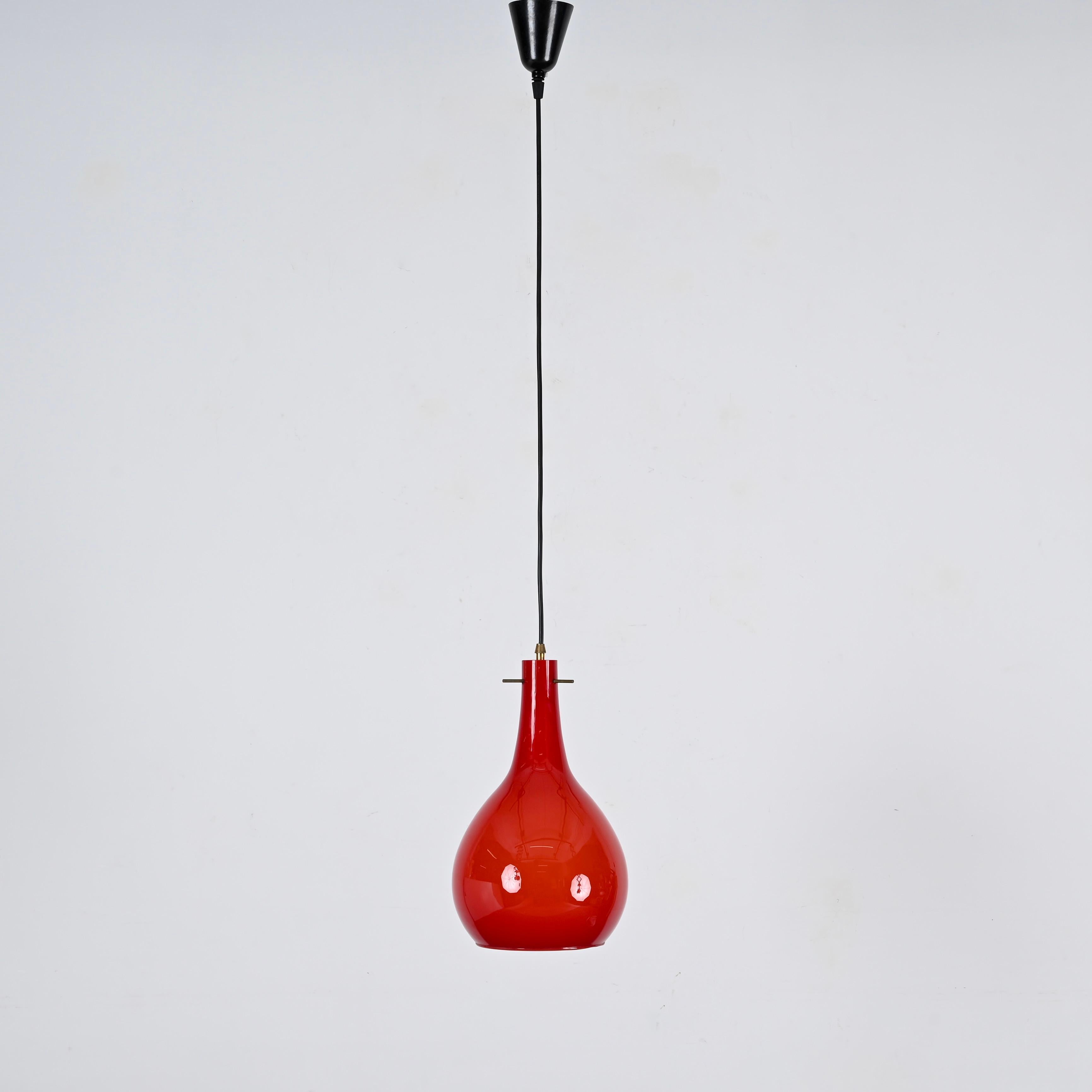 Red Murano Cased Glass and Brass Pendant Chandelier by Stilnovo, Italy 1950s For Sale 1