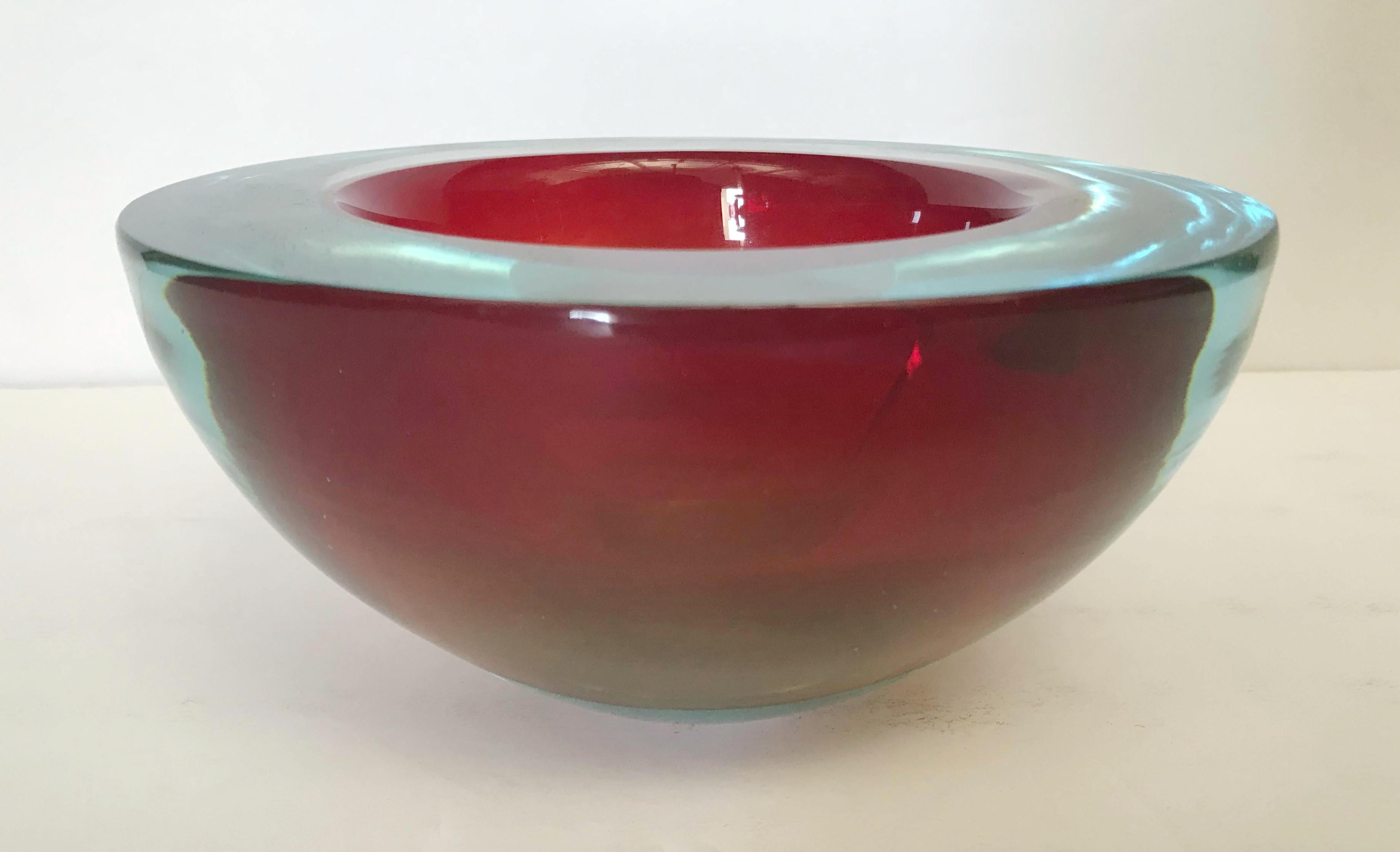 Vintage Italian red Murano glass bowl blown in Sommerso technique / Made in Italy, circa 1960s
Measures: Diameter 6.5 inches, height 3 inches
1 in stock in Palm Springs currently ON FINAL CLEARANCE SALE for $599 !!! 
This piece makes for a great and