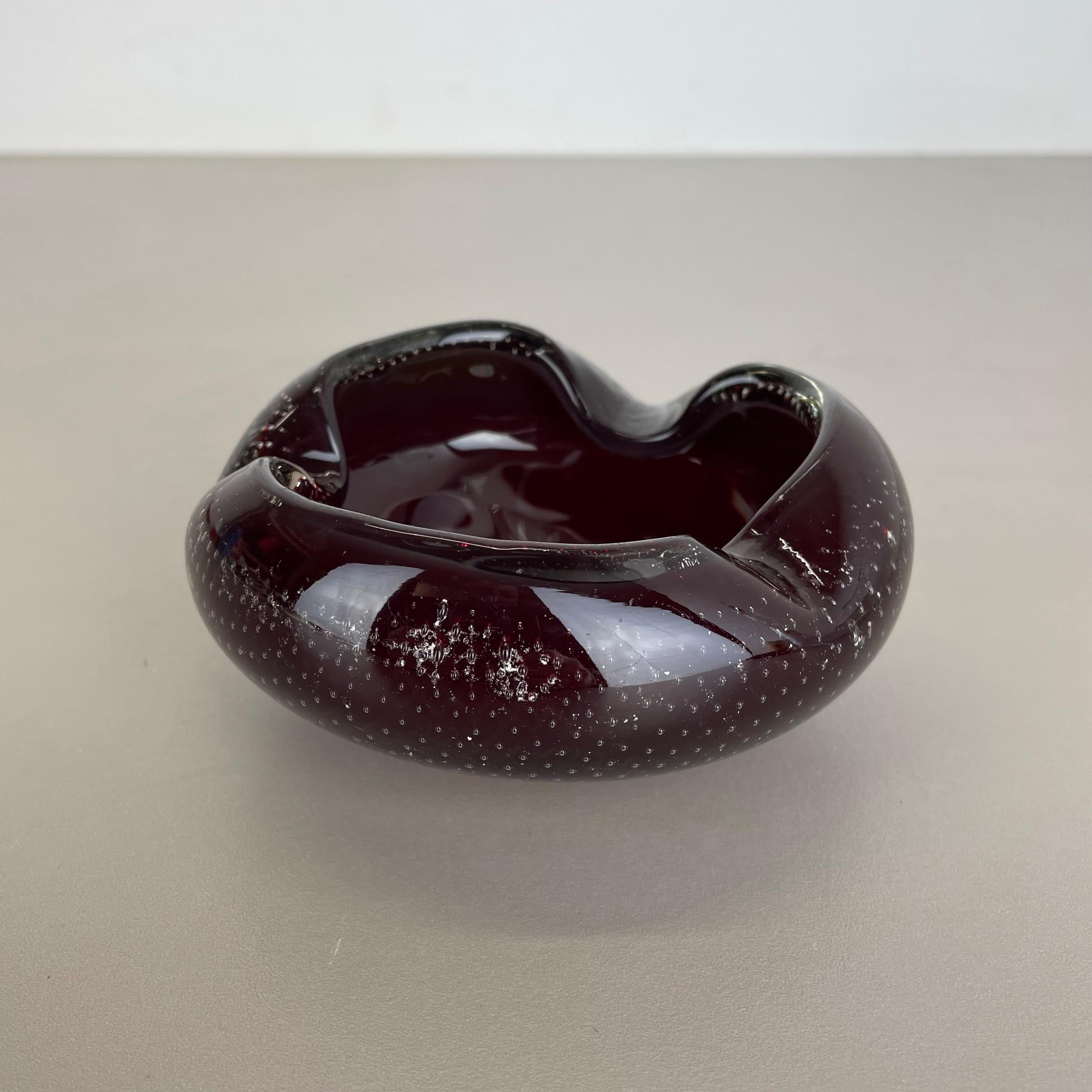 Red Murano Glass Bowl Shells Ashtray Element by Venini, Italy, 1970s No 1 In Good Condition For Sale In Kirchlengern, DE