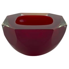 Rotes Murano-Glas, facettierter Sommerso, Geodenschale ca. 1960er Jahre Italien