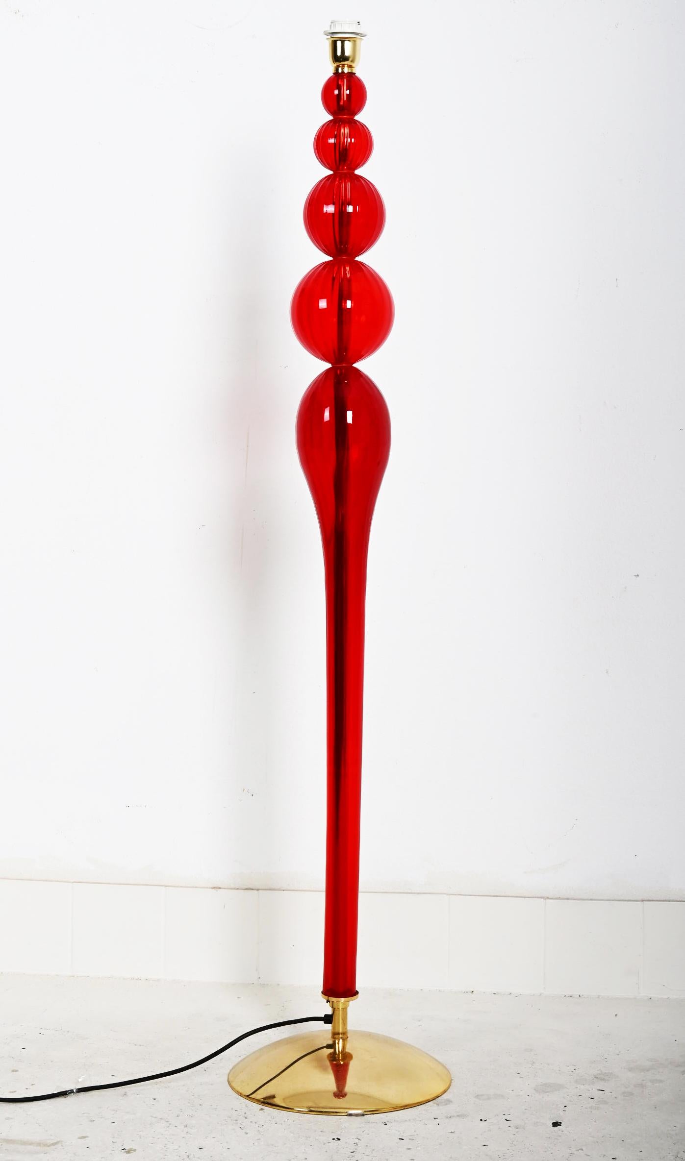 Red Murano Glass Floor Lamp In Good Condition For Sale In Vienna, AT