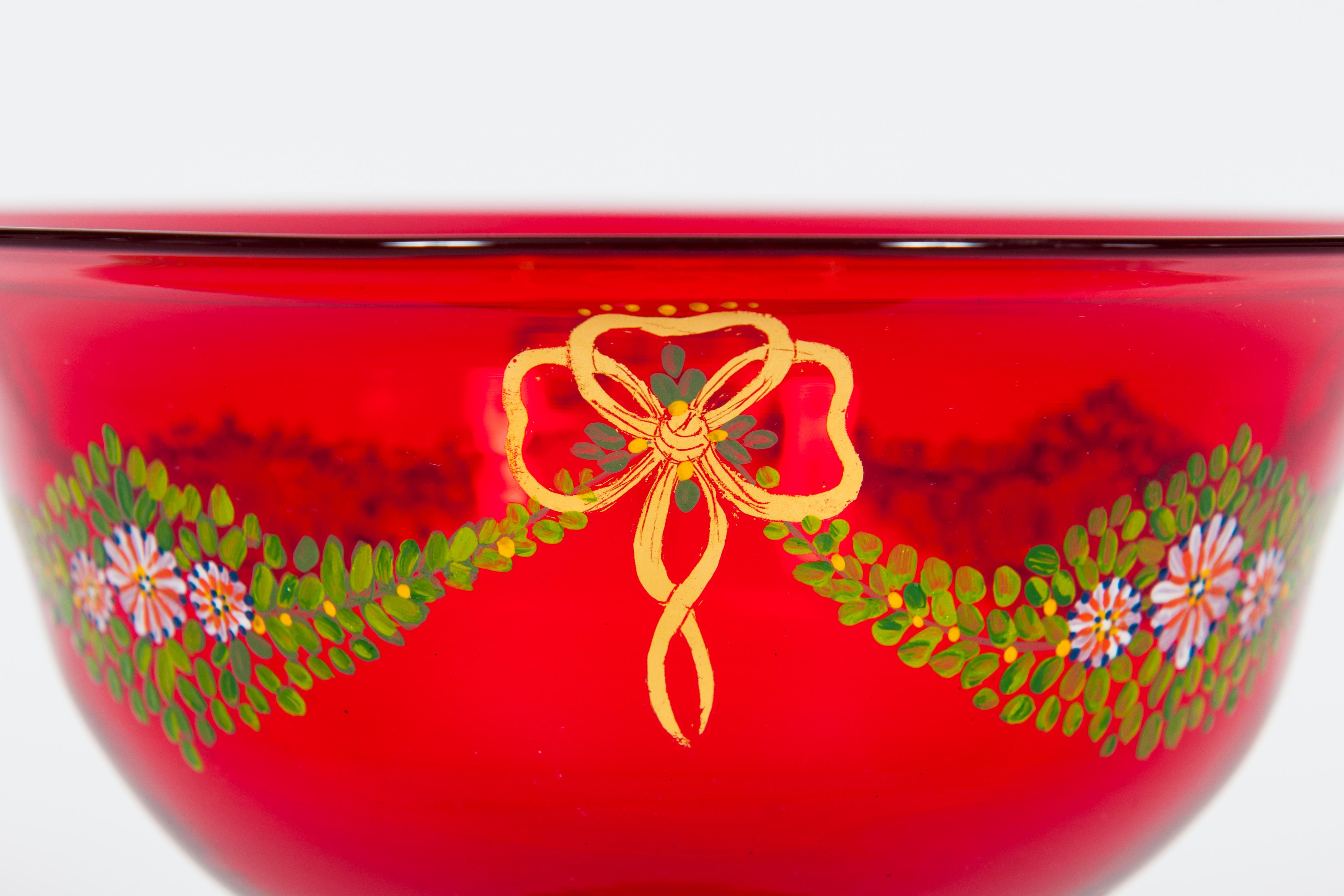 Copa de cristal de Murano rojo con guirnaldas pintadas a mano, atribuida a Caramea, años 90 en Excelente estado para la venta en Villaverla, IT