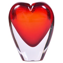 Vaso a cuore o Objet d'art in vetro di Murano rosso