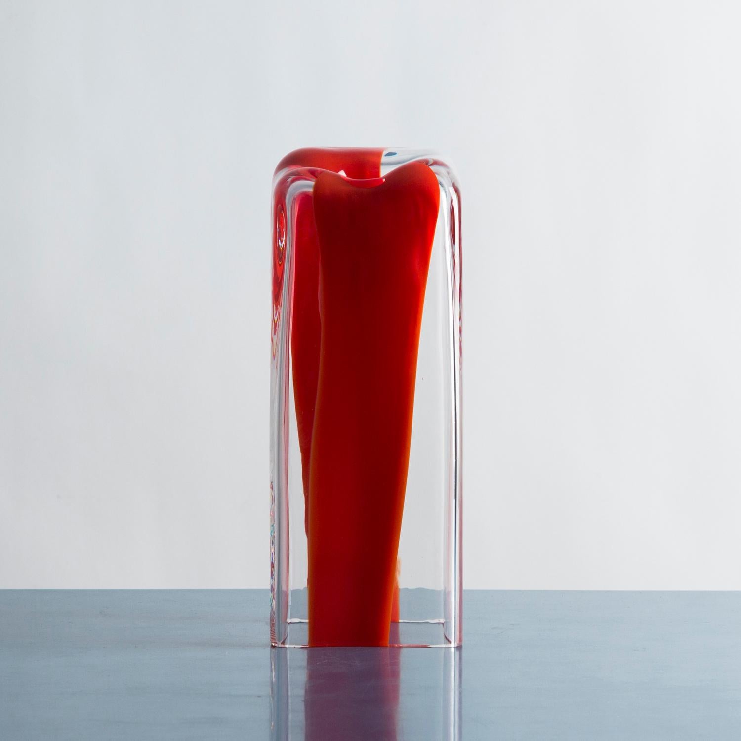 Vase en verre de Murano rouge de Carlo Nason pour Mazzega, 1970 en vente 2