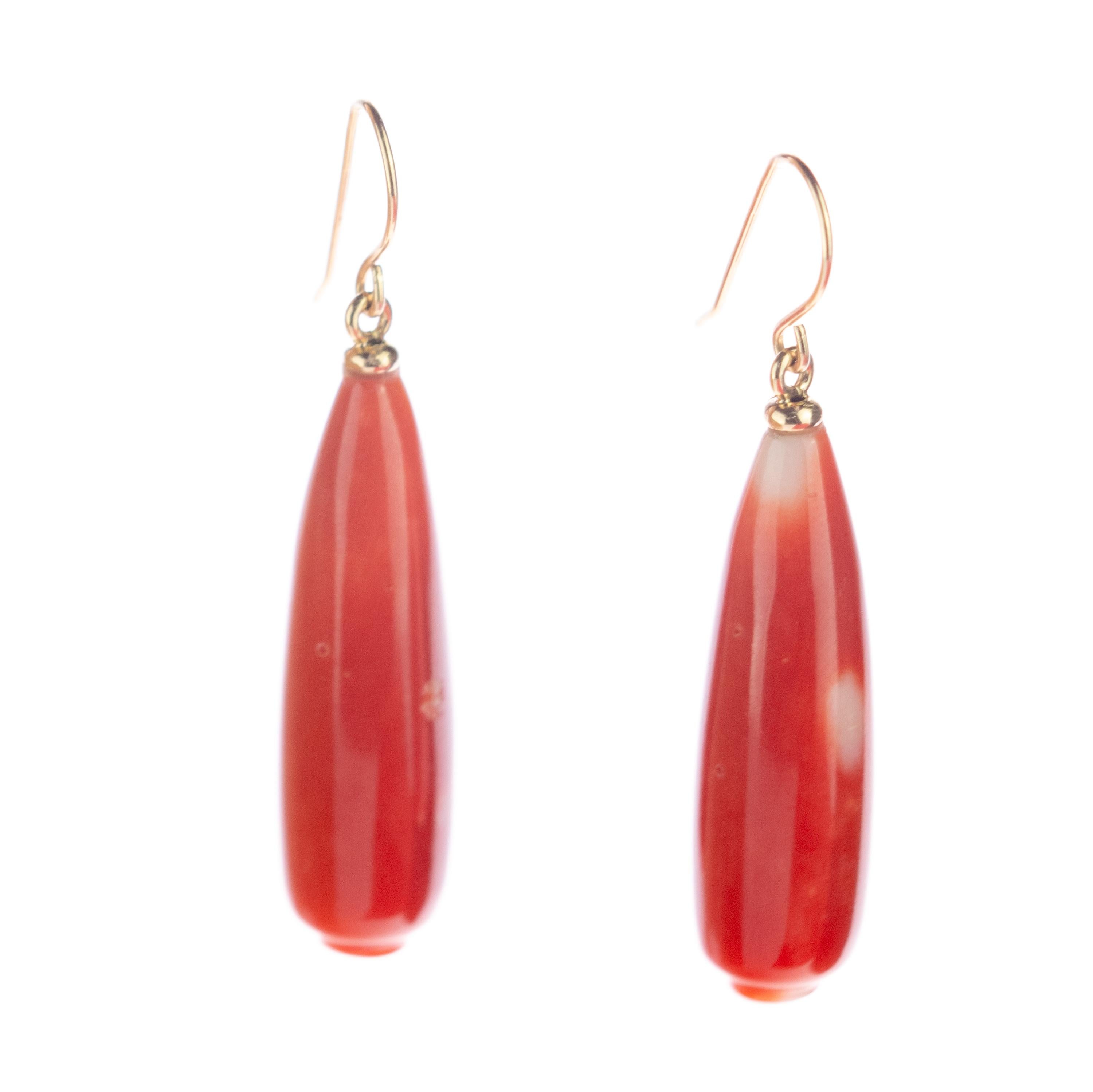 Red Natural Coral Bold Tear Drop 18 Karat Yellow Gold Dangle Chic Earrings For Sale 1