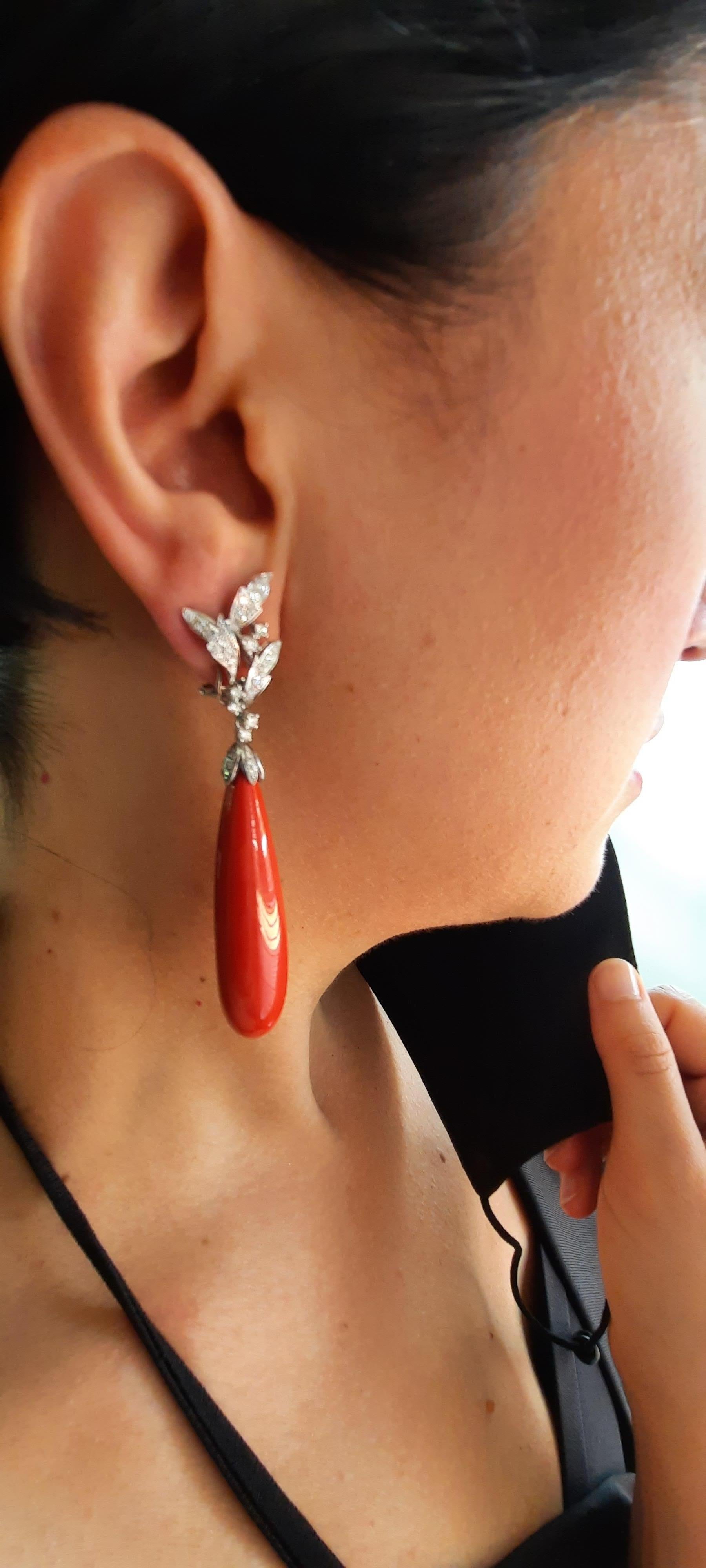 Contemporary Red Natural Coral Brilliant Cut Diamond 18 Carats White Gold Drop Earrings For Sale