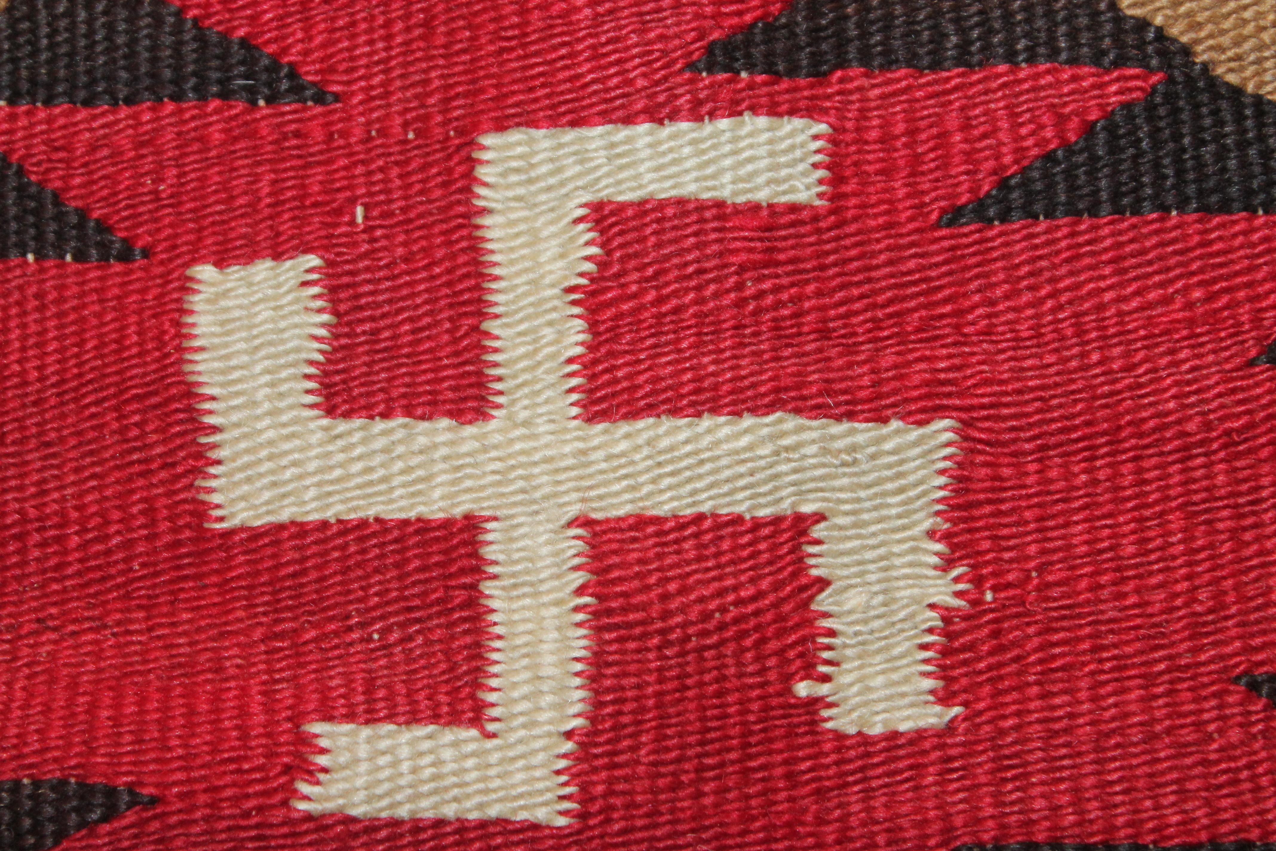 Red Navajo Transitional Rug with Three Central Diamonds In Excellent Condition In Los Angeles, CA