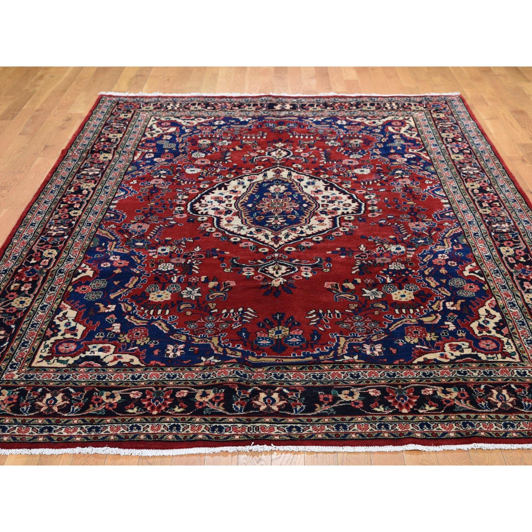 Hollywood Regency Red Persian Bibikabad Exc Condition Pure Wool Hand Knotted Rug, 6'8
