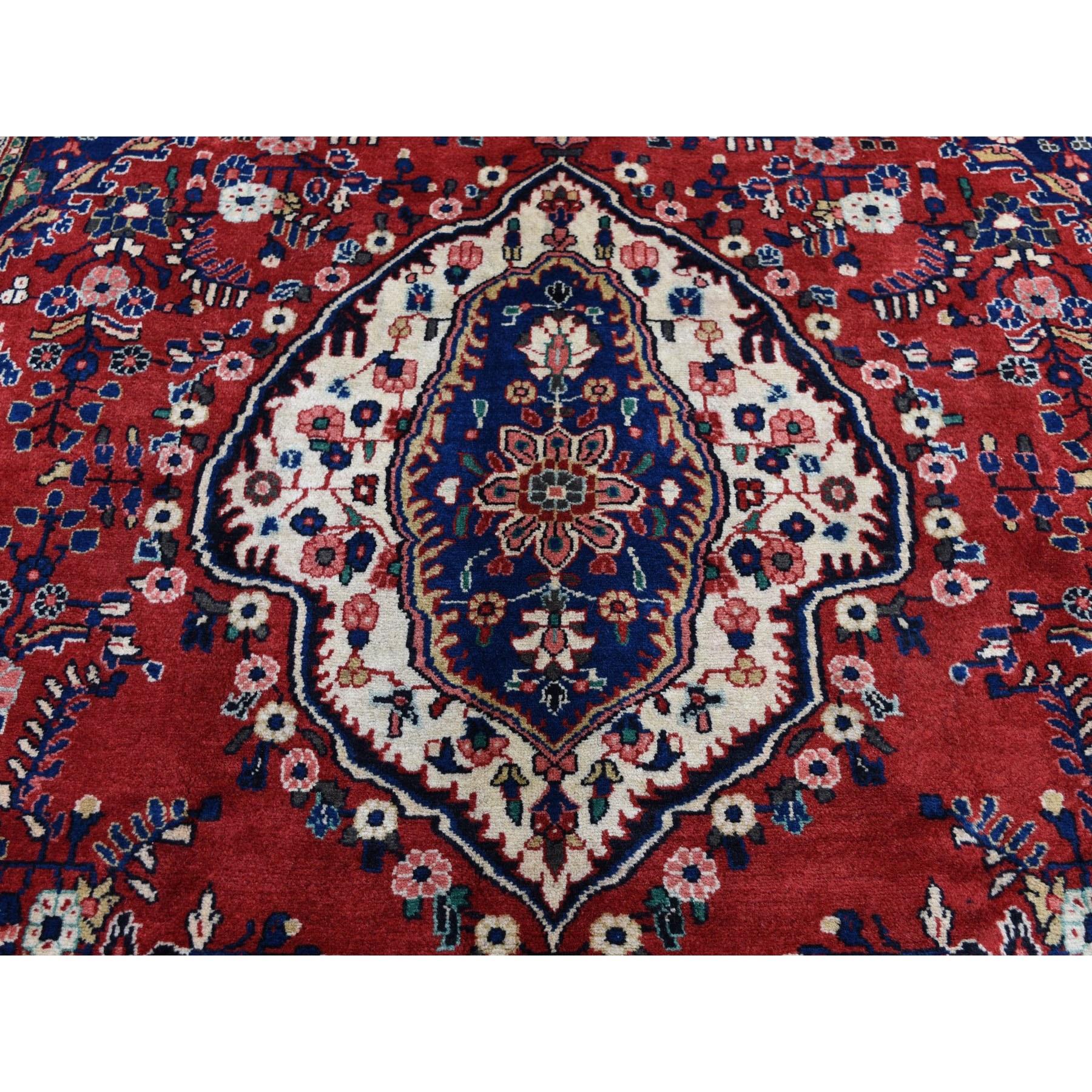 Red Persian Bibikabad Exc Condition Pure Wool Hand Knotted Rug, 6'8