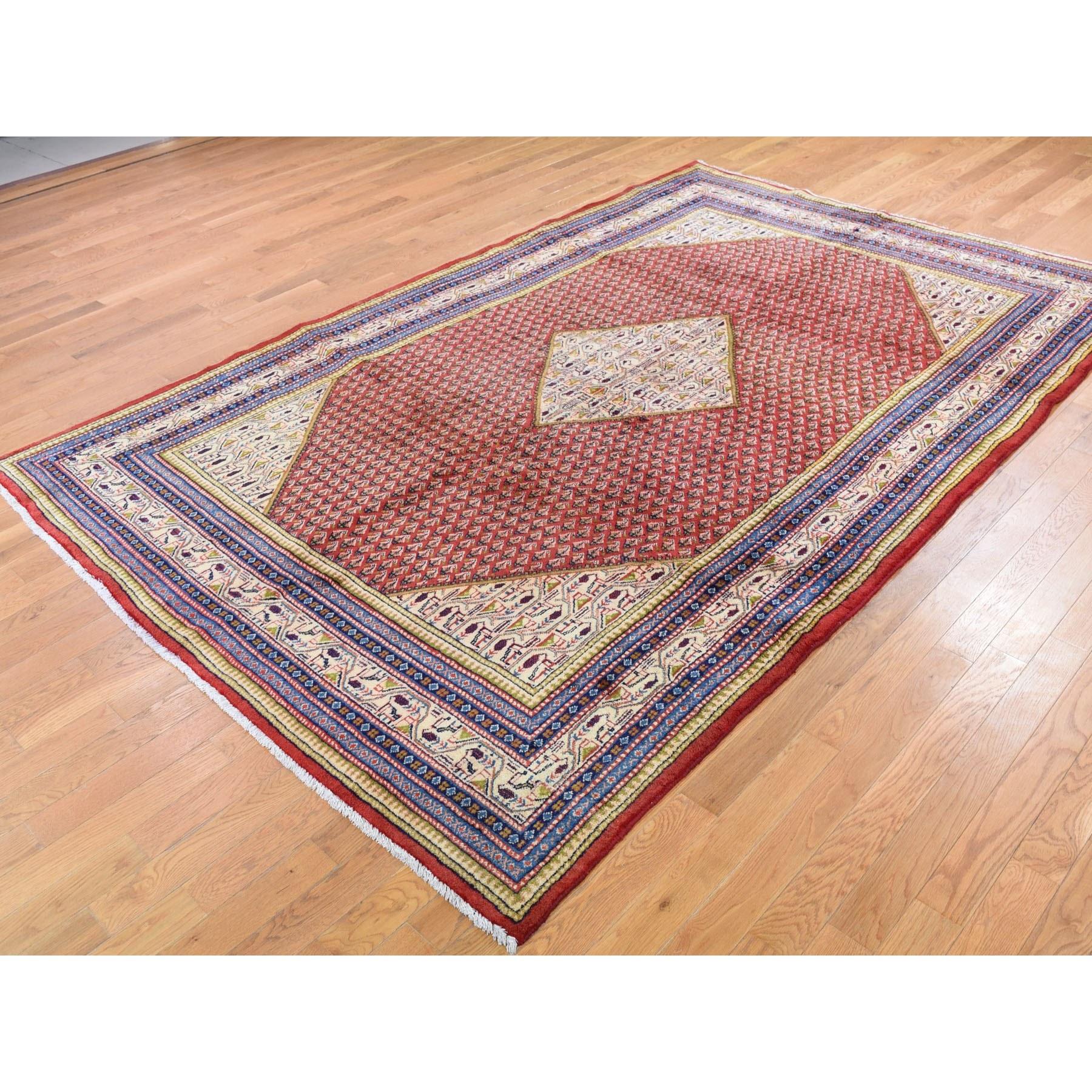 Roter persischer Sarouk Mir Vollflor Reine Wolle Kleines Design Handgeknüpfter Teppich (Sarouk Farahan) im Angebot