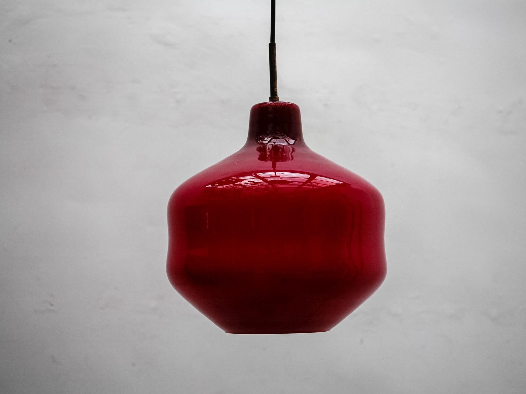 Red Opal Lamp, Pendant Scandinavian Design, 1950s In Good Condition In Antwerp, BE