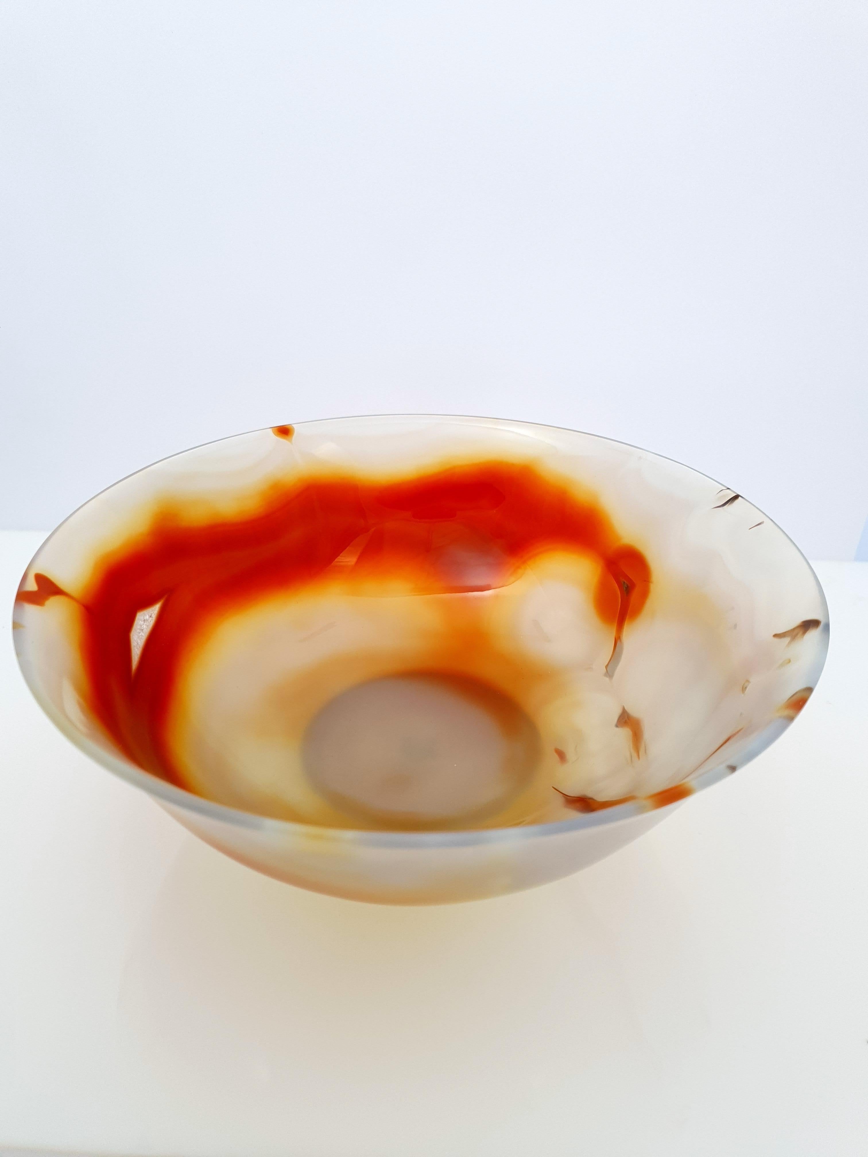 Red Orange Banded Agate Bowl In New Condition For Sale In Kirschweiler, DE