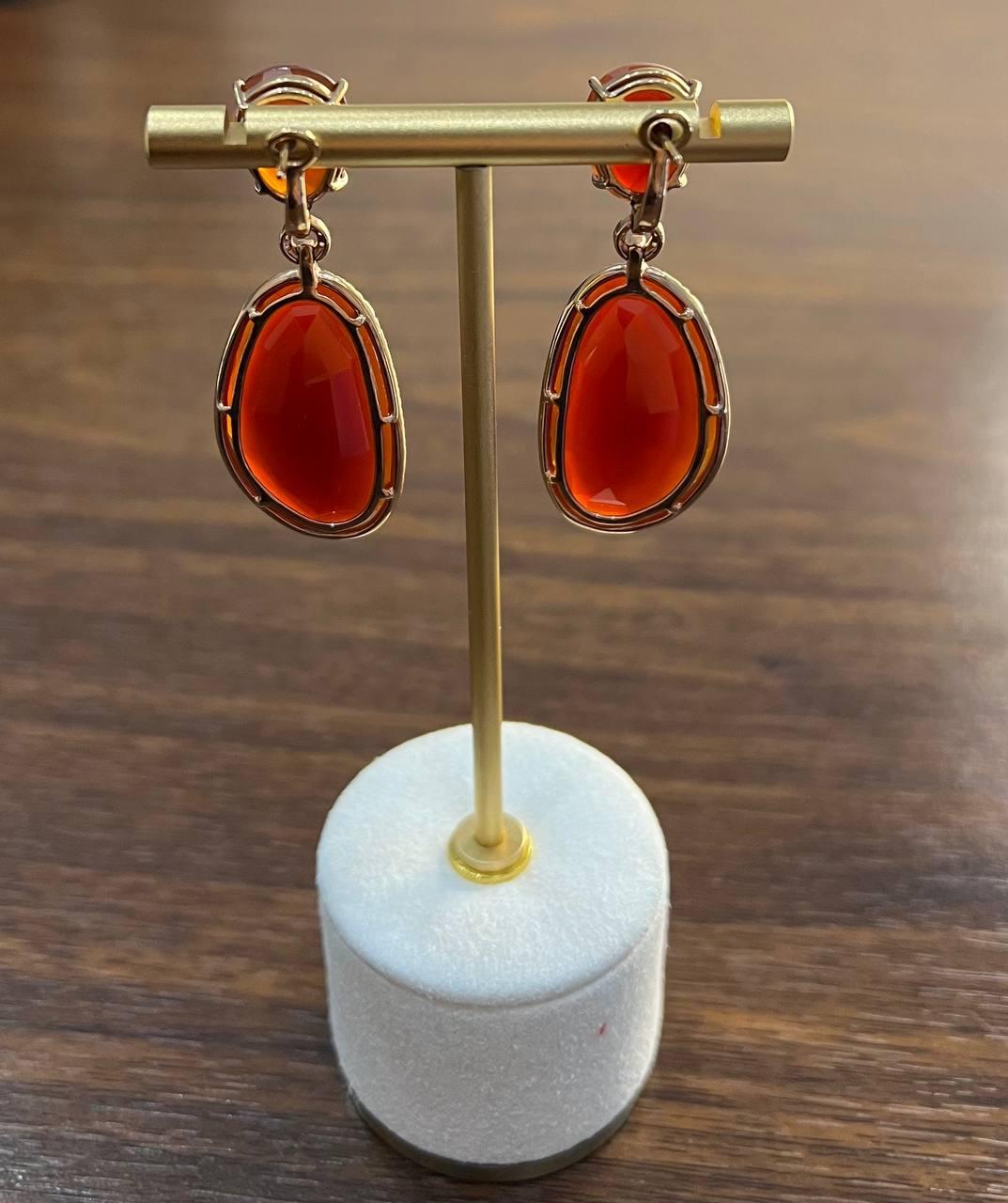Pendientes de Gota de Oro Amarillo de 14 K con Aureola de Diamantes de Cornalina Naranja Roja Corte oval en venta
