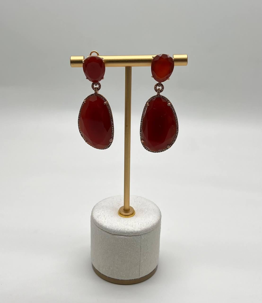 Pendientes de Gota de Oro Amarillo de 14 K con Aureola de Diamantes de Cornalina Naranja Roja en venta 2
