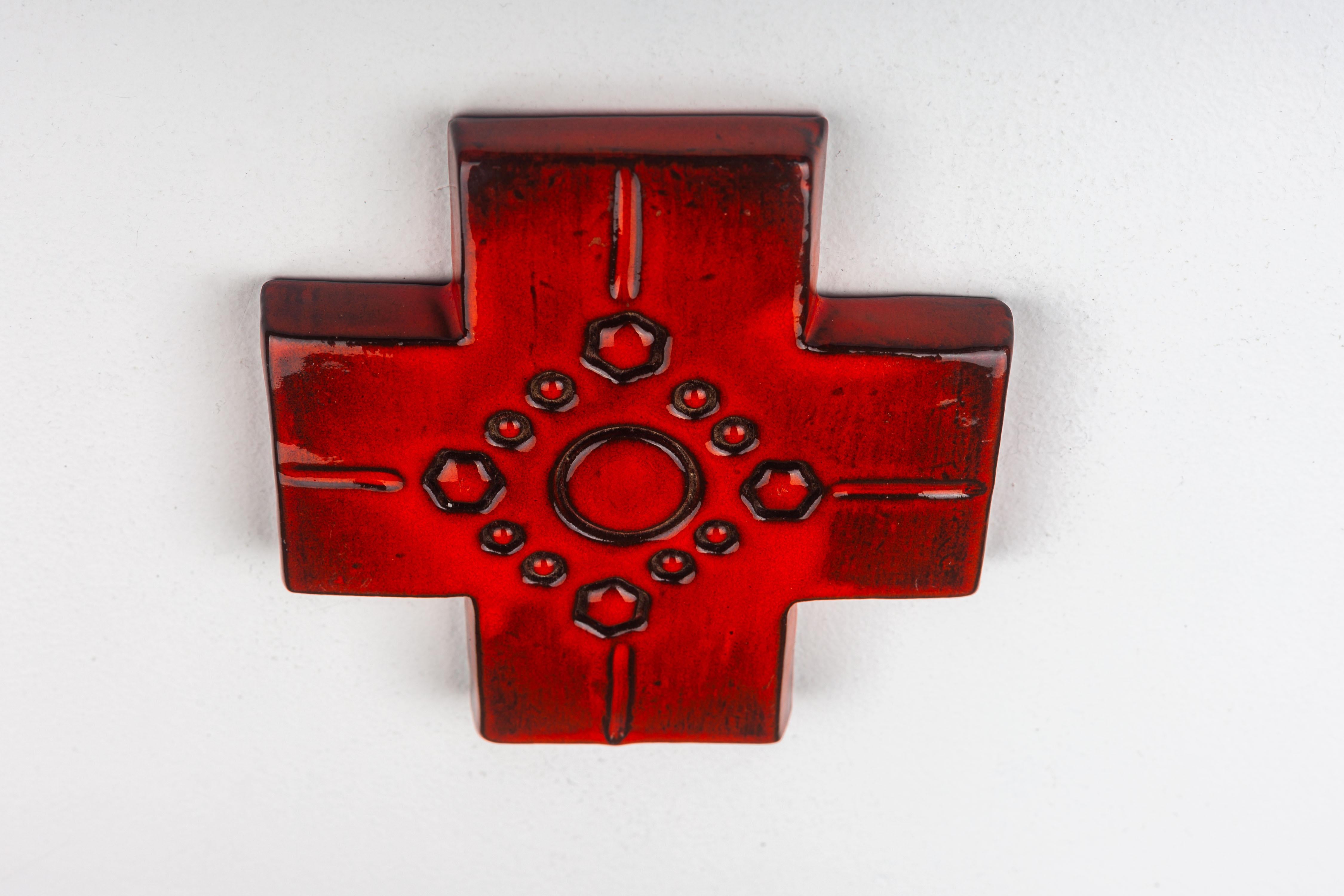 Red-Orange Glossy Ceramic Cross, Symmetrical Design with Circle Embellishments For Sale 1